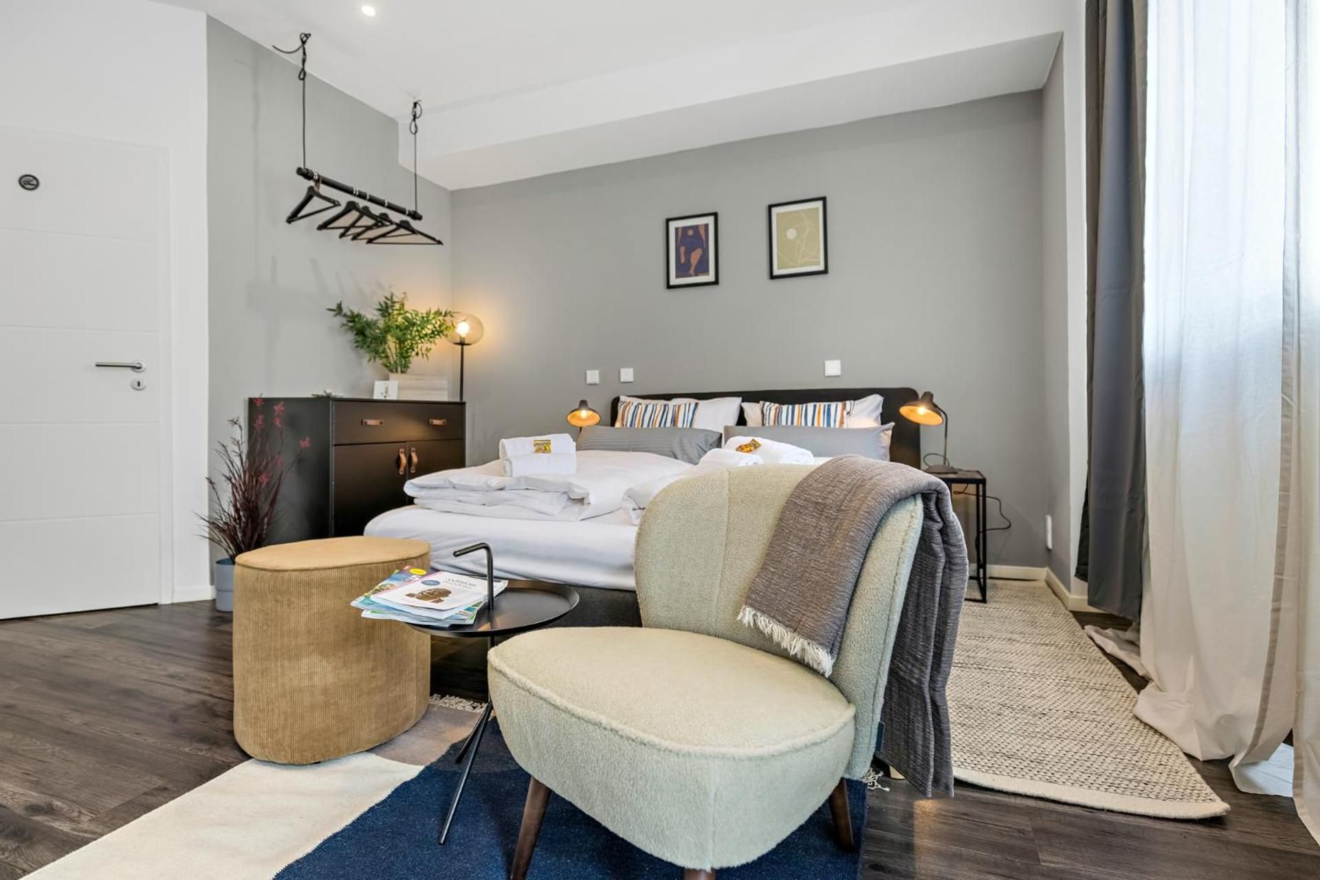 Studio Apartment