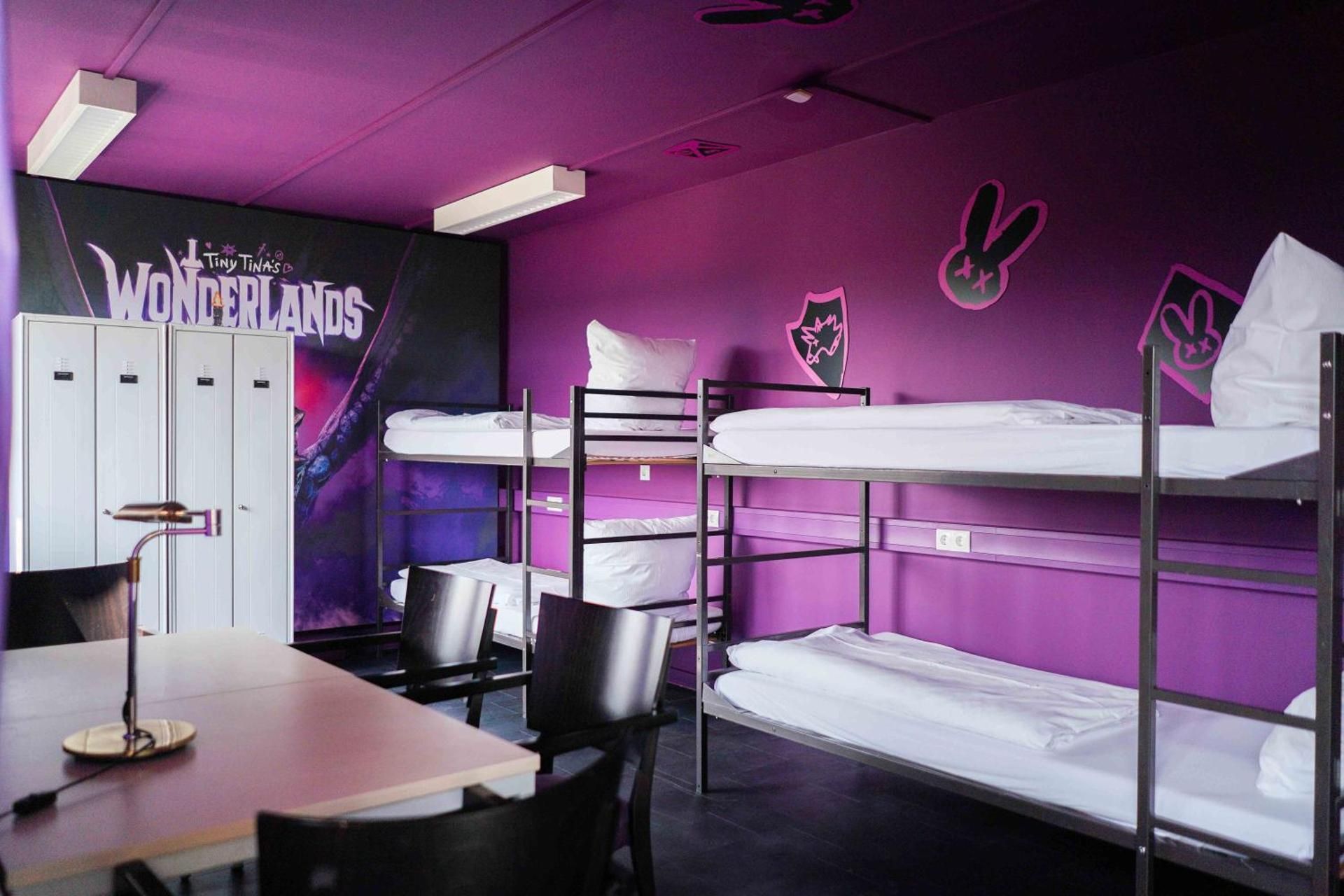 Quadruple Room with Shared Bathroom