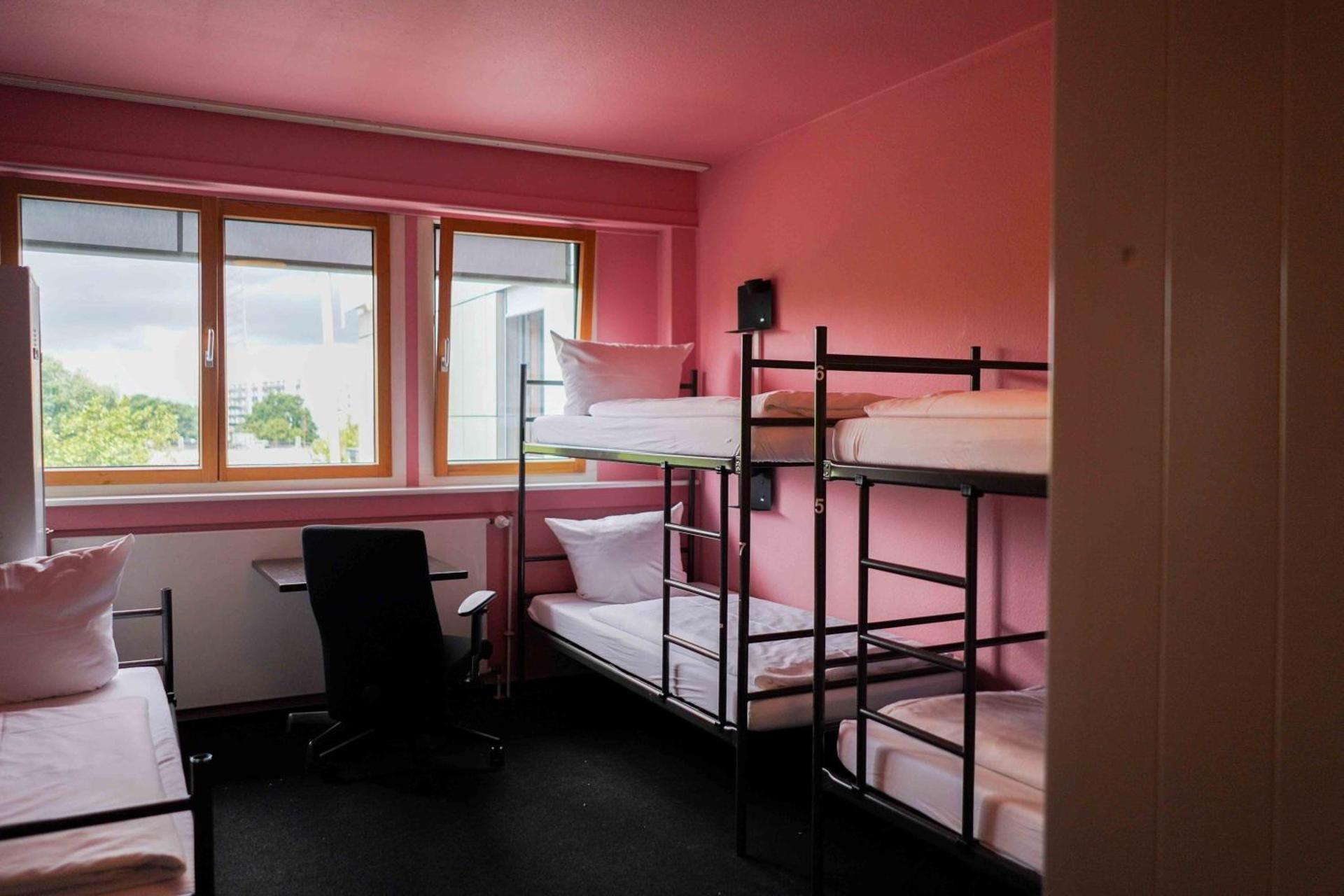 Mixed Dormitory Room