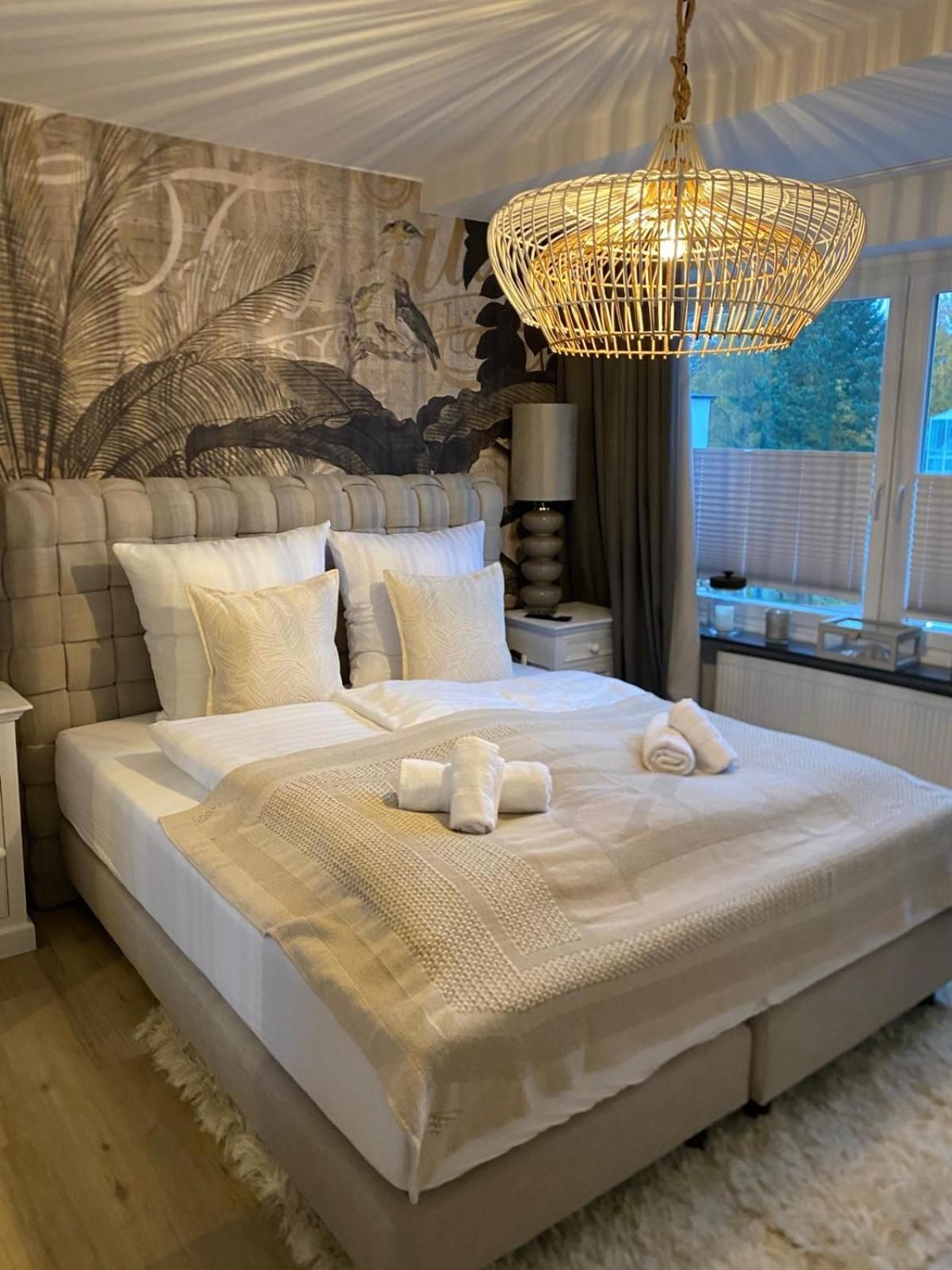 Three-Bedroom Deluxe Apartment