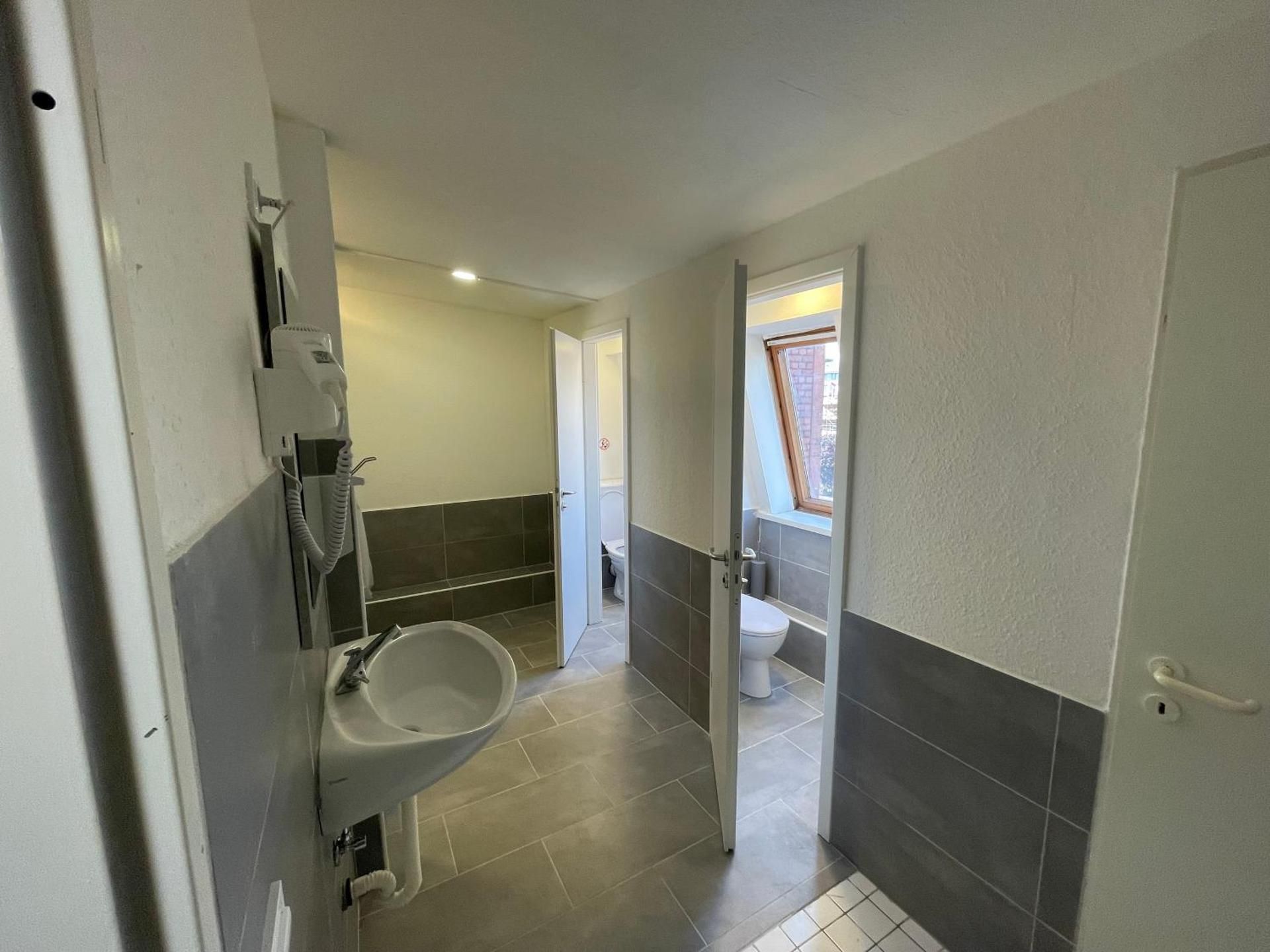 Single Room with Shared Bathroom