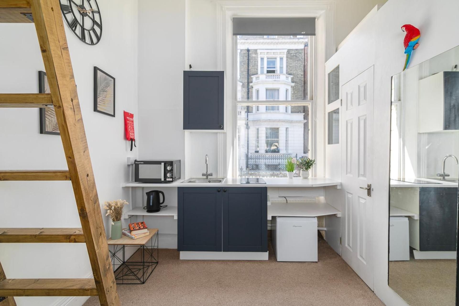 Studio Apartment