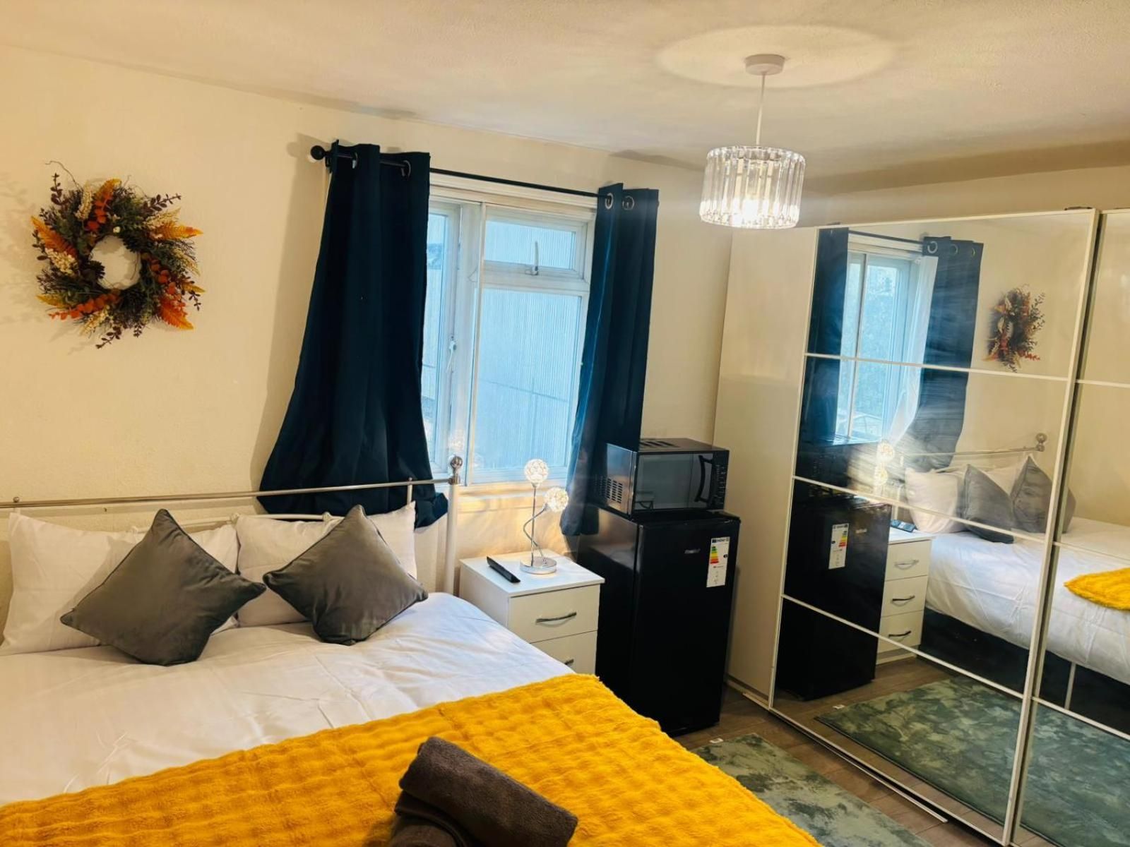 Double Room with Shared Bathroom