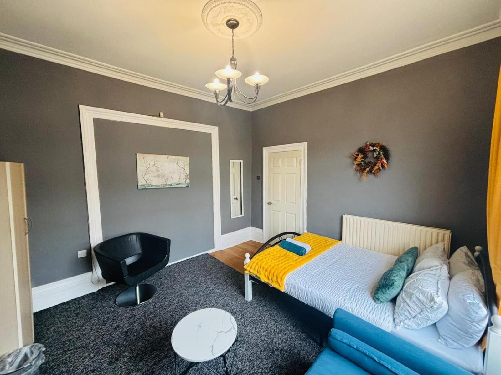 Quadruple Room with Shared Bathroom