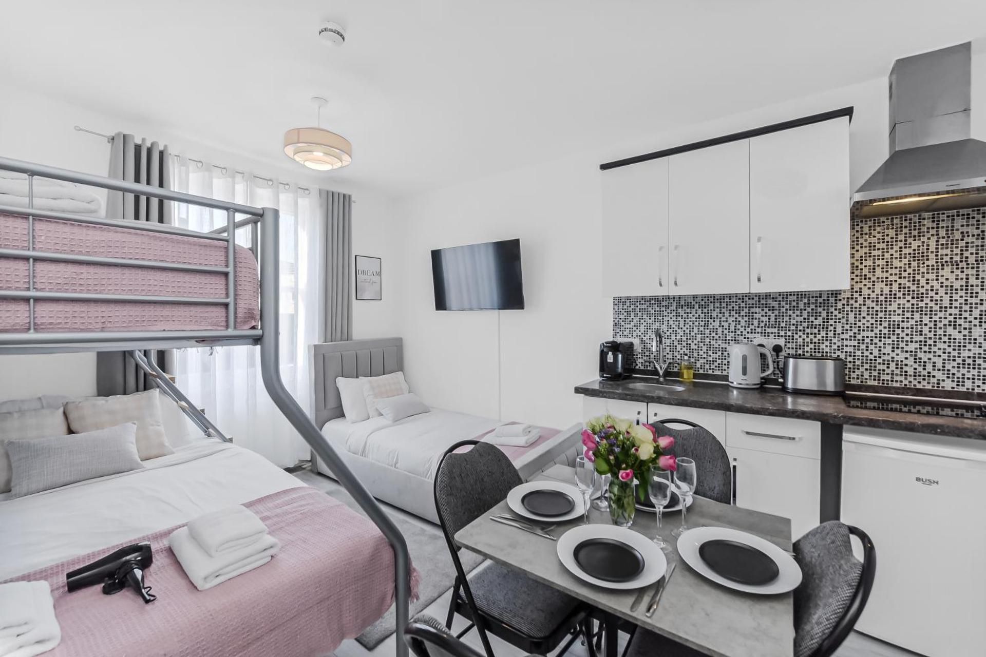 One-Bedroom Apartment