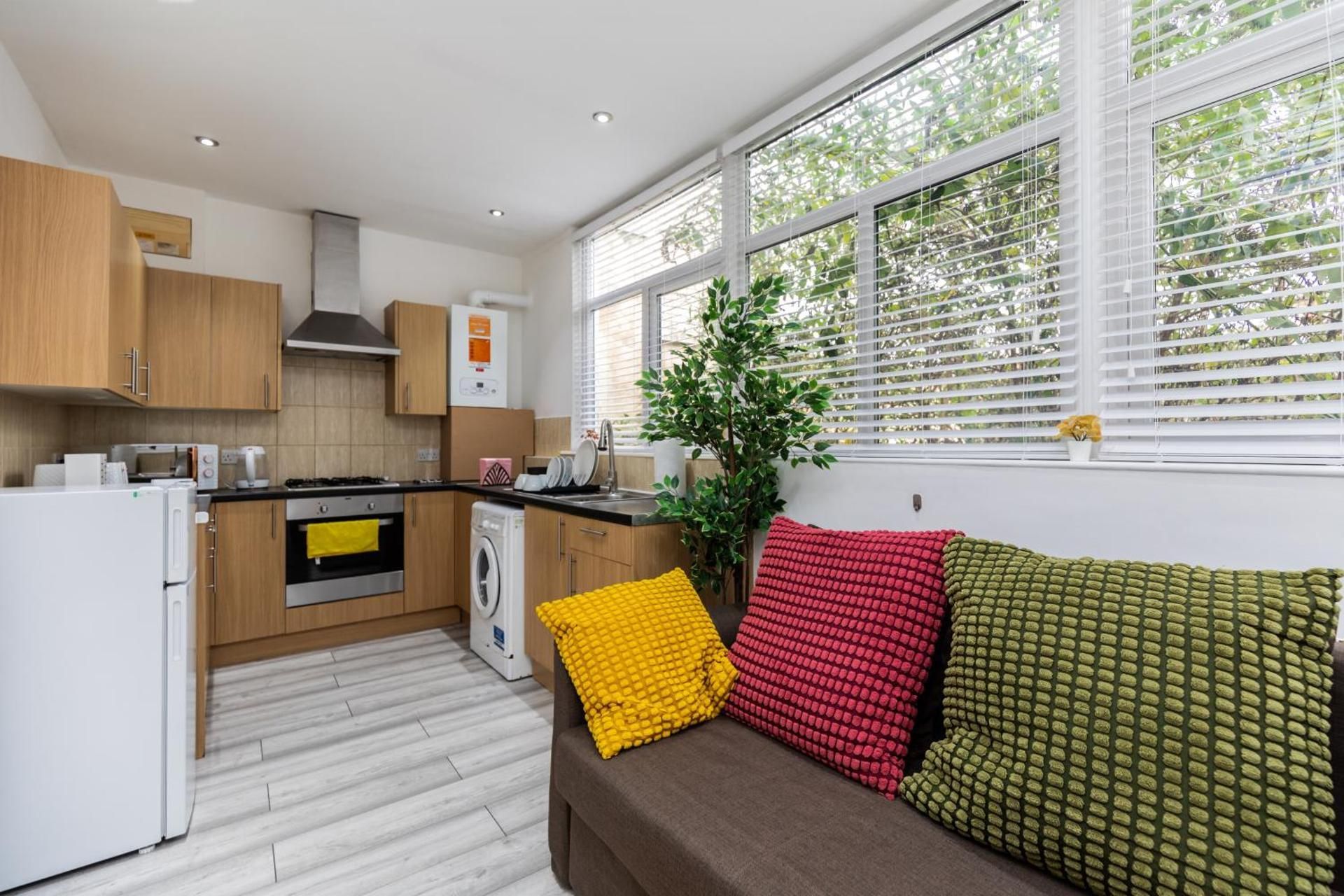Studio Apartment with King Bed