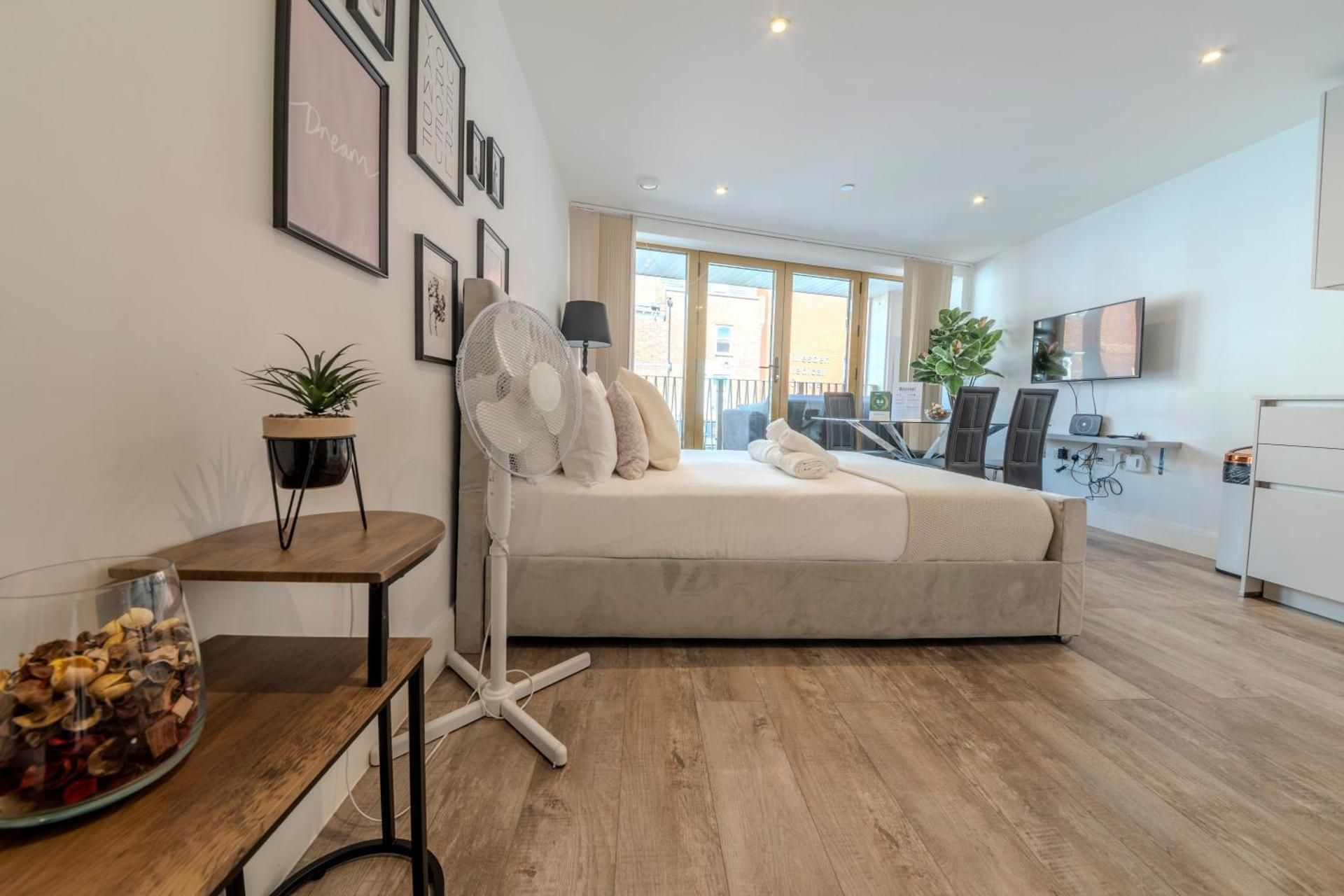 Deluxe Family Suite