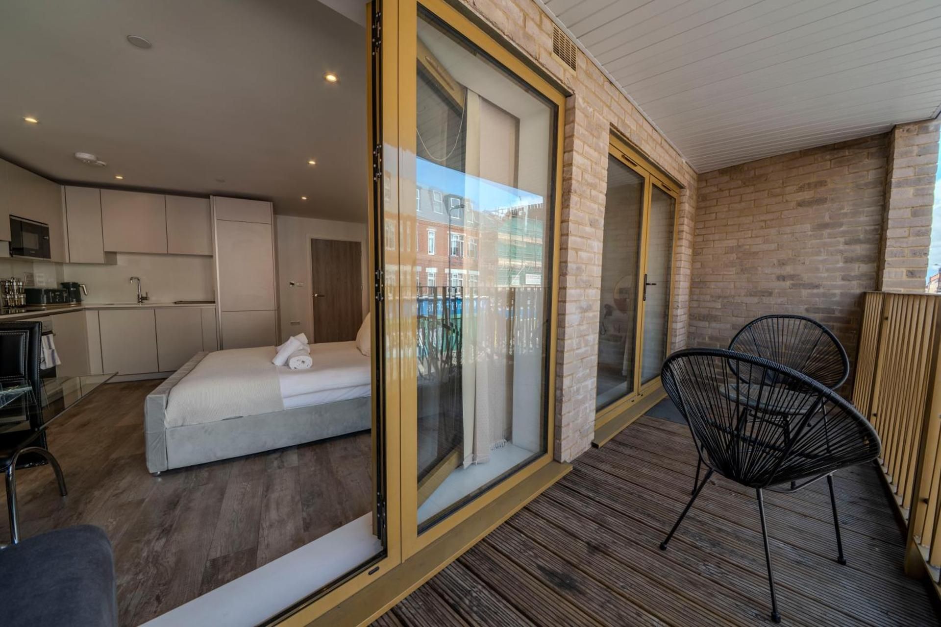 Deluxe Family Suite