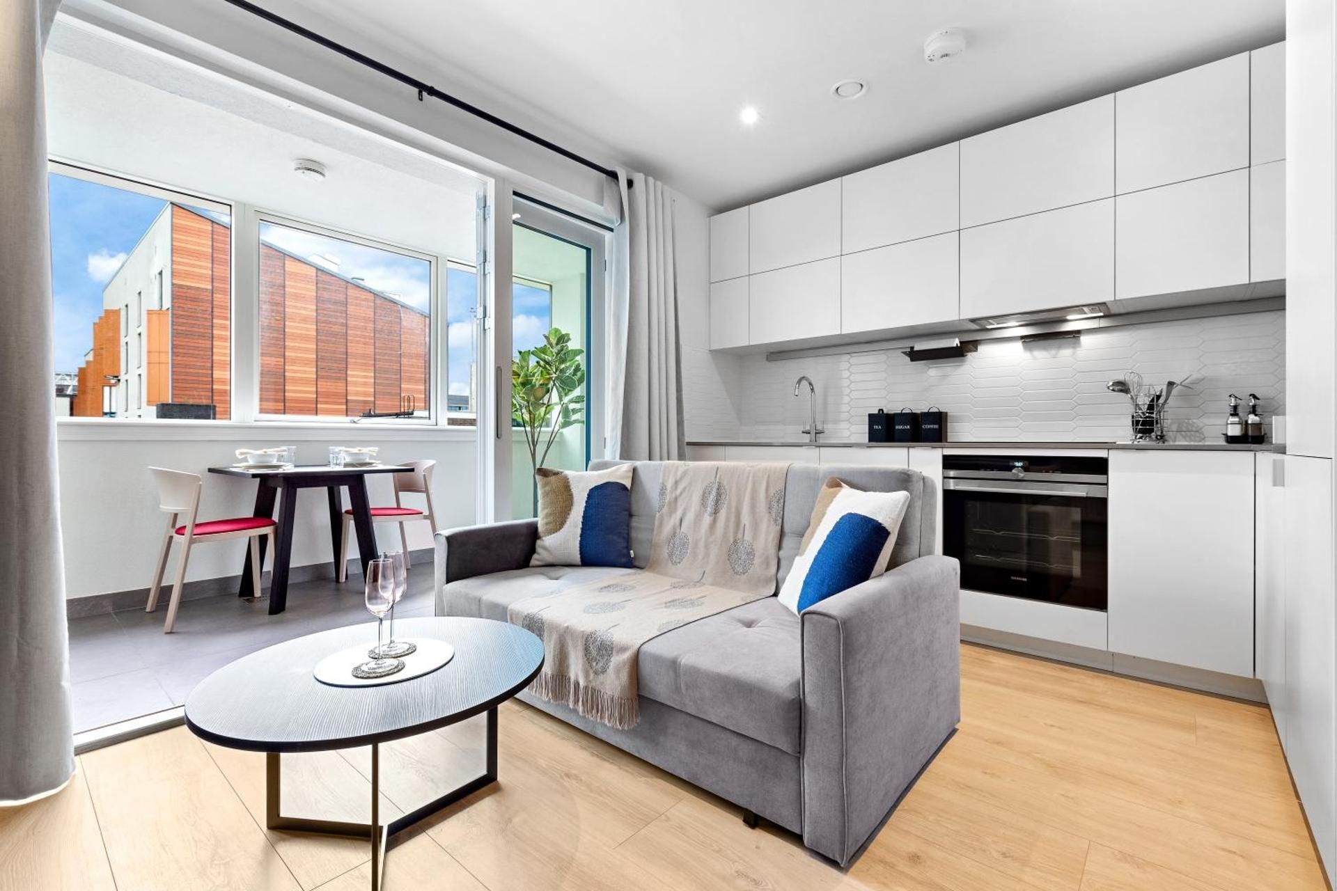 One-Bedroom Apartment
