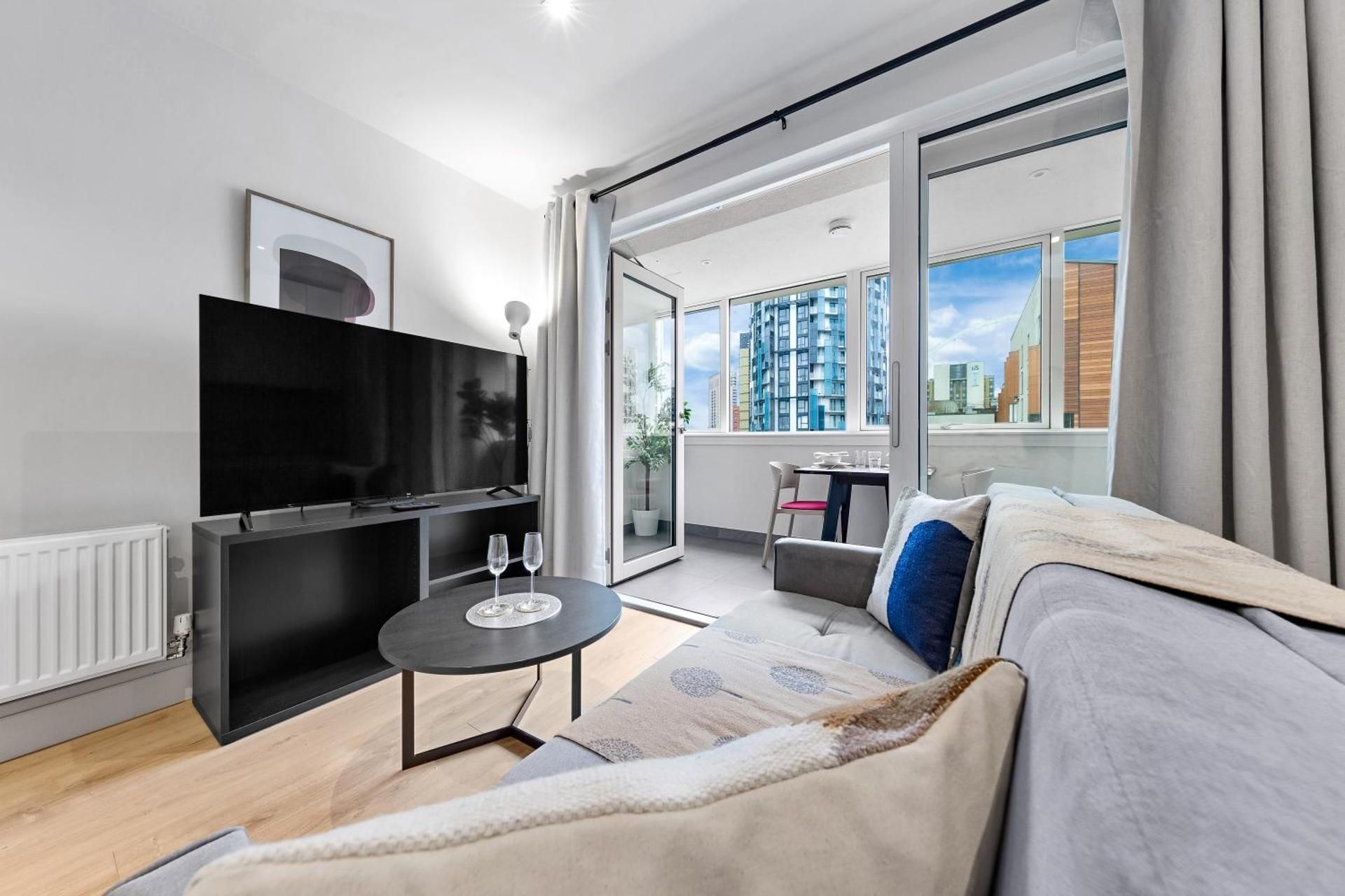 One-Bedroom Apartment