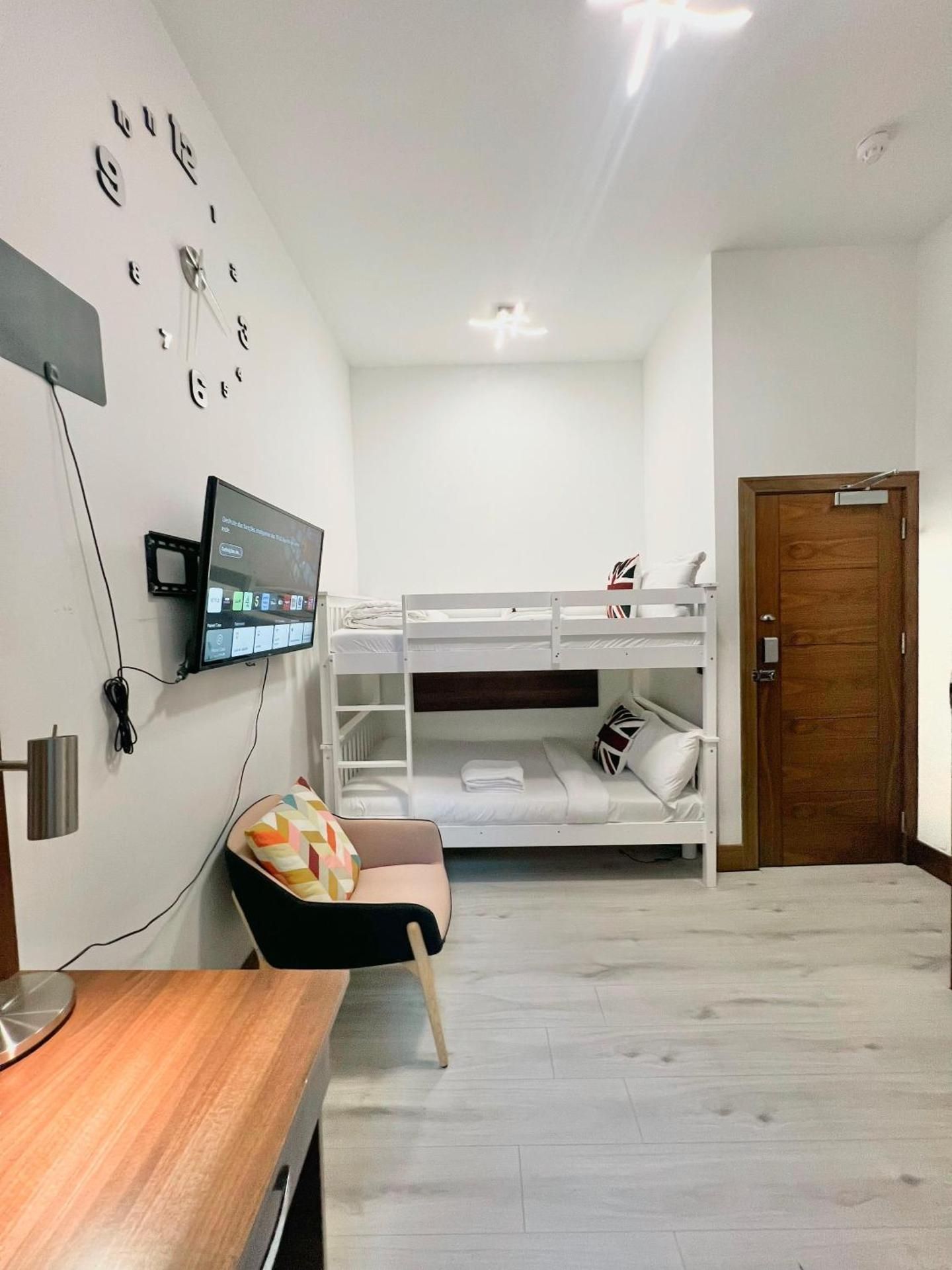 Quadruple Room with Private Bathroom