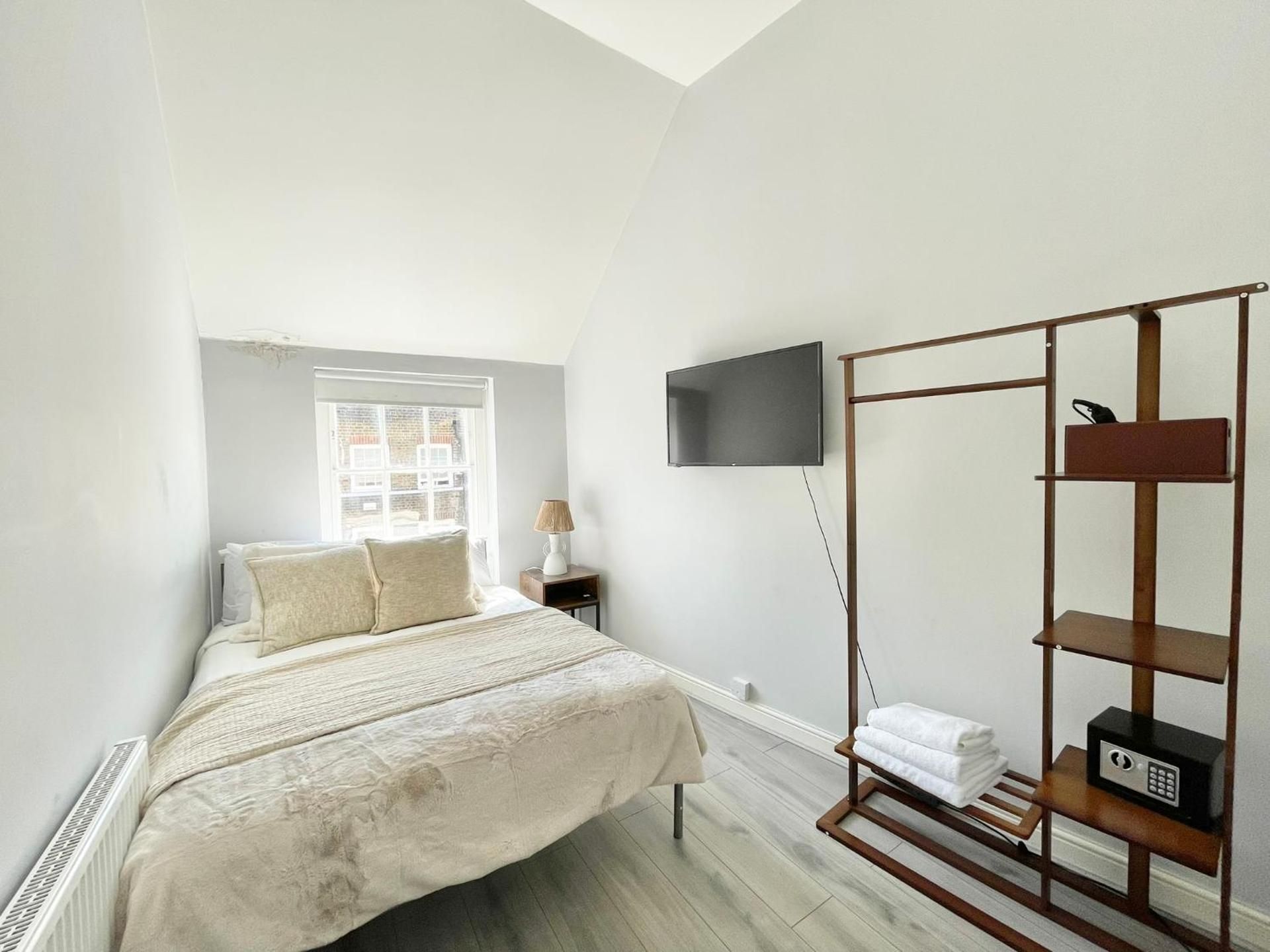 Double Room with Shared Bathroom