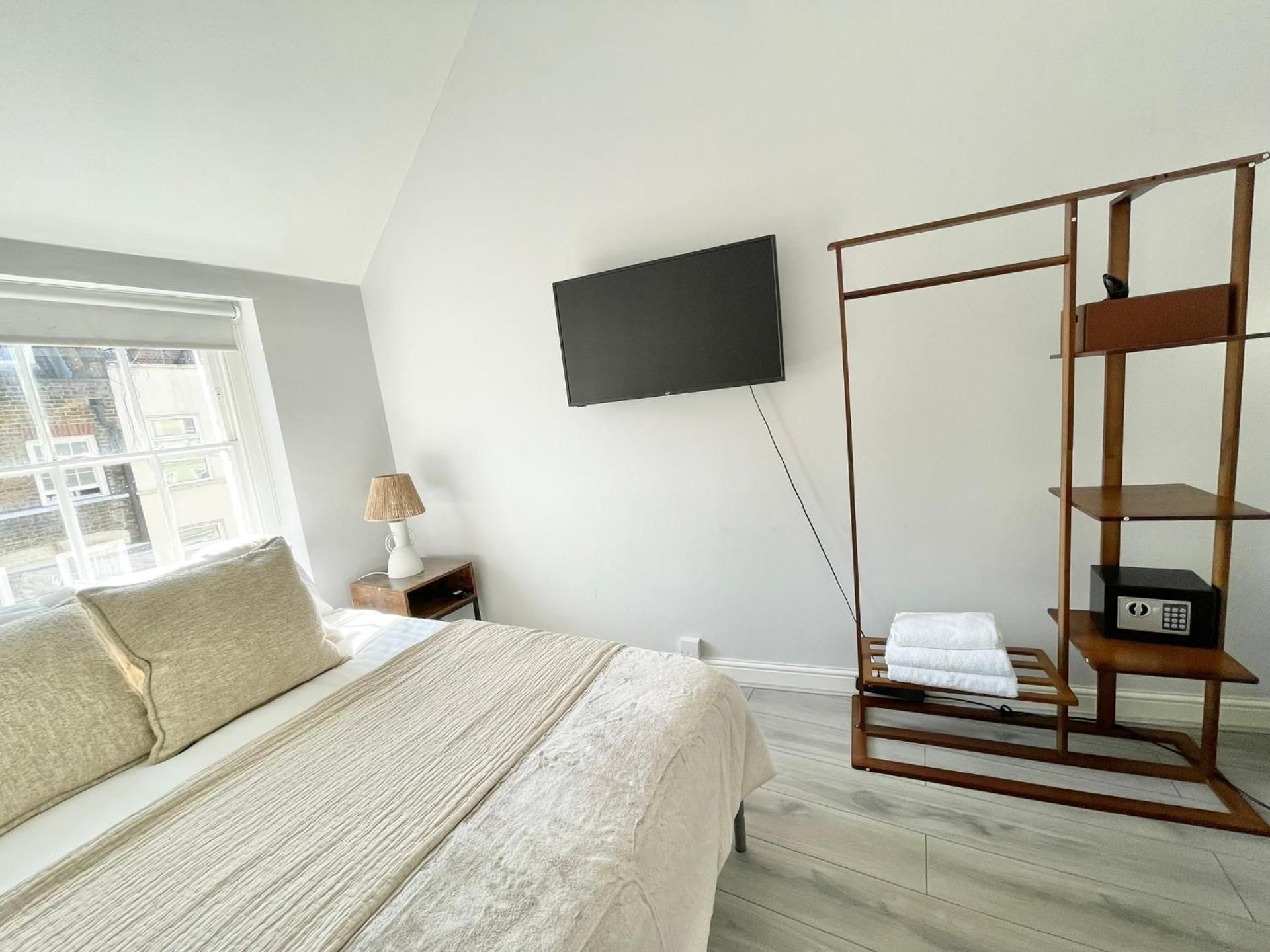 Double Room with Shared Bathroom