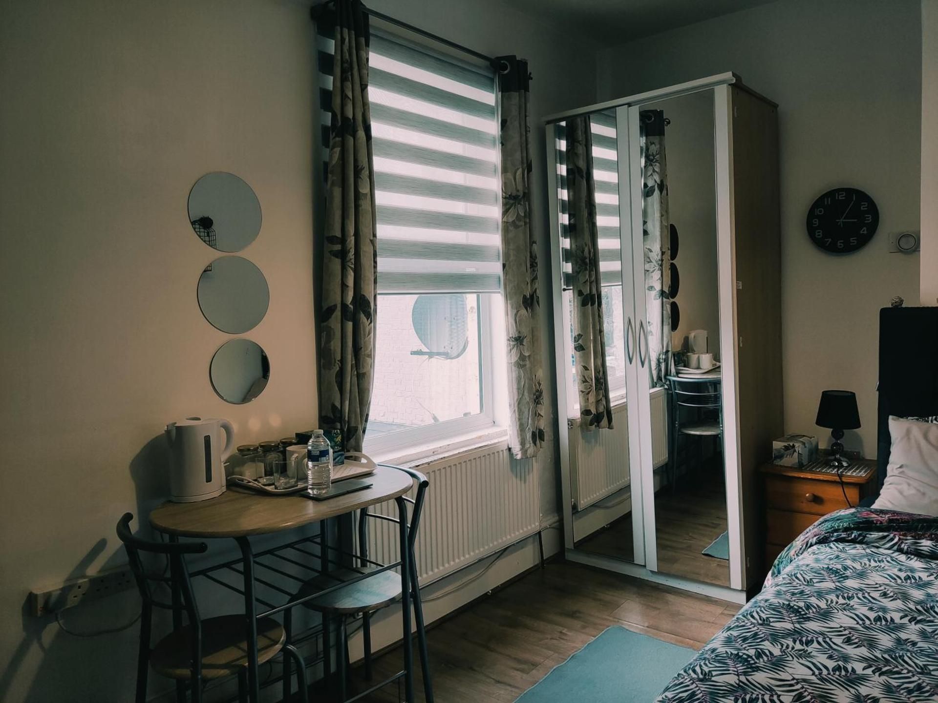 Deluxe King Suite