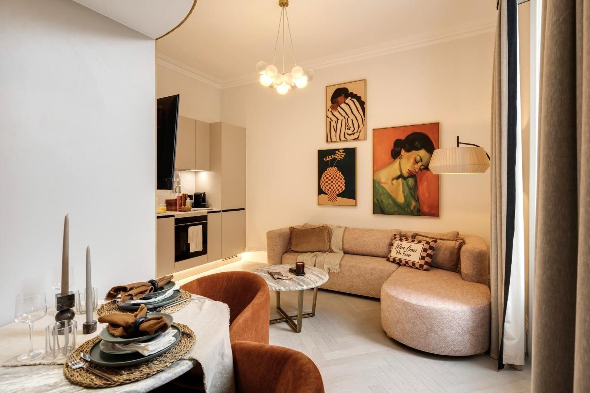 One-Bedroom Premier Apartment