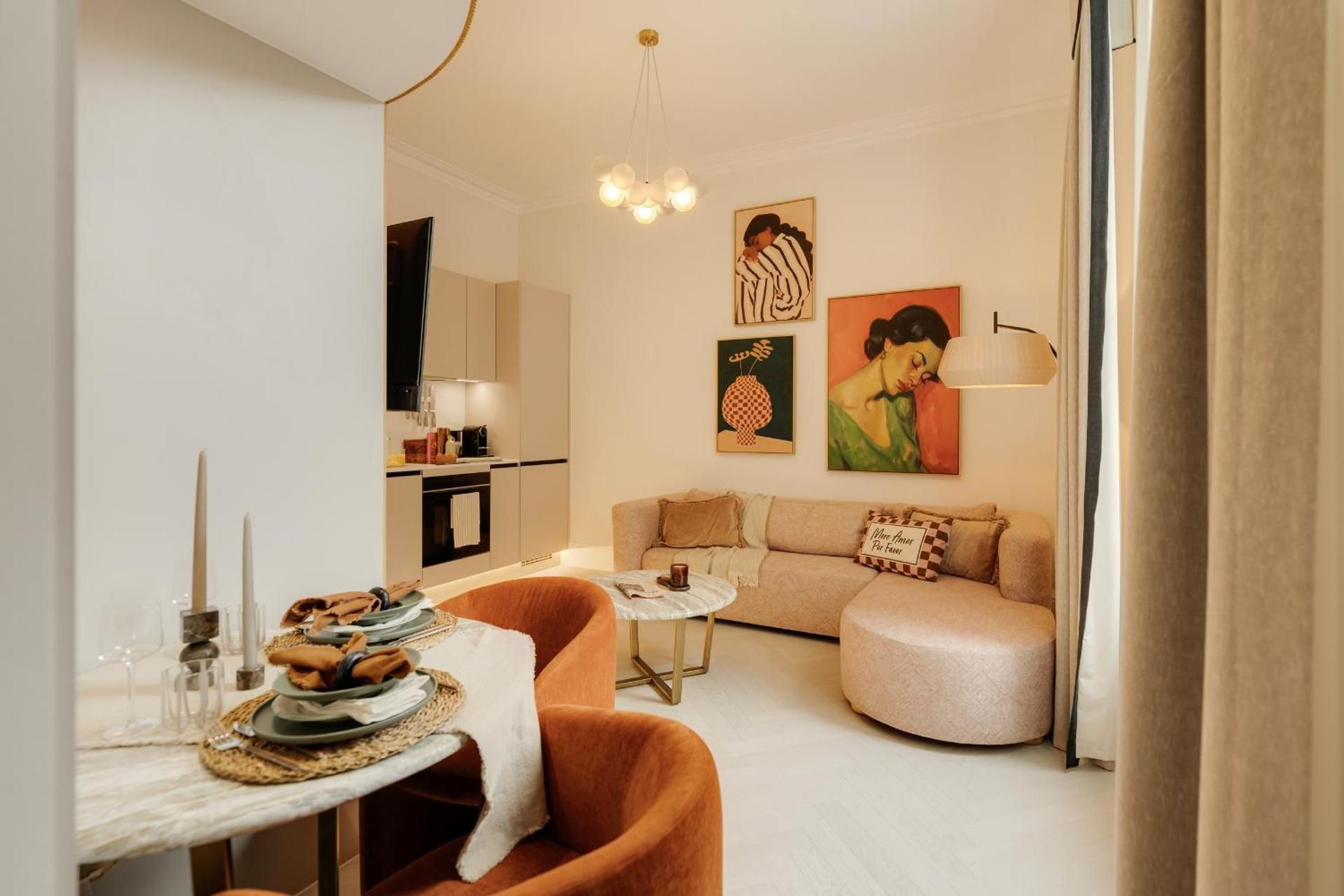 One-Bedroom Premier Apartment