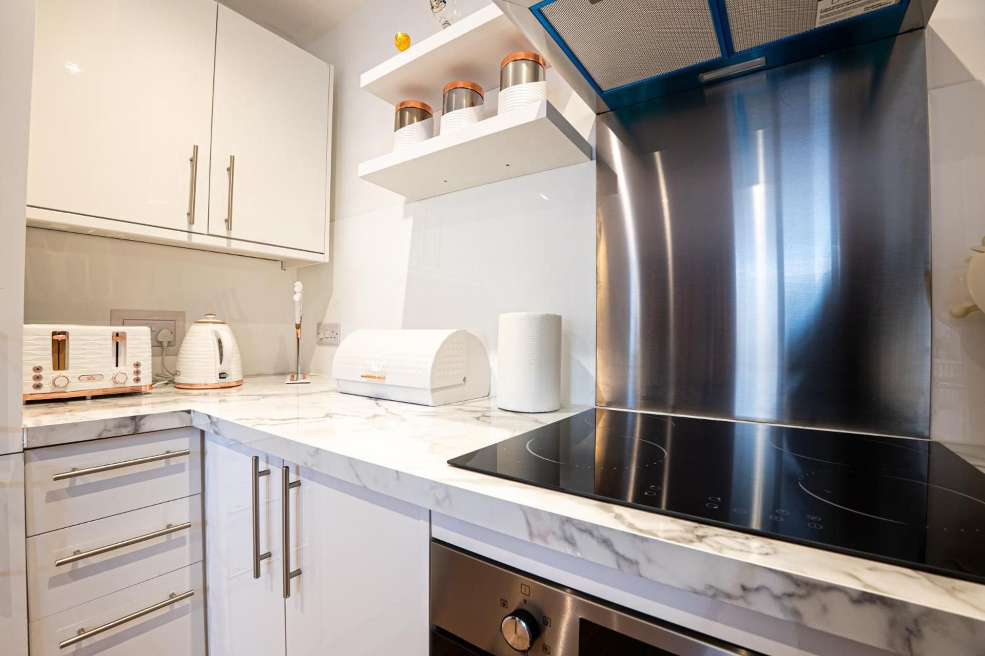 Deluxe Double Room (2 Adults + 1 Child)