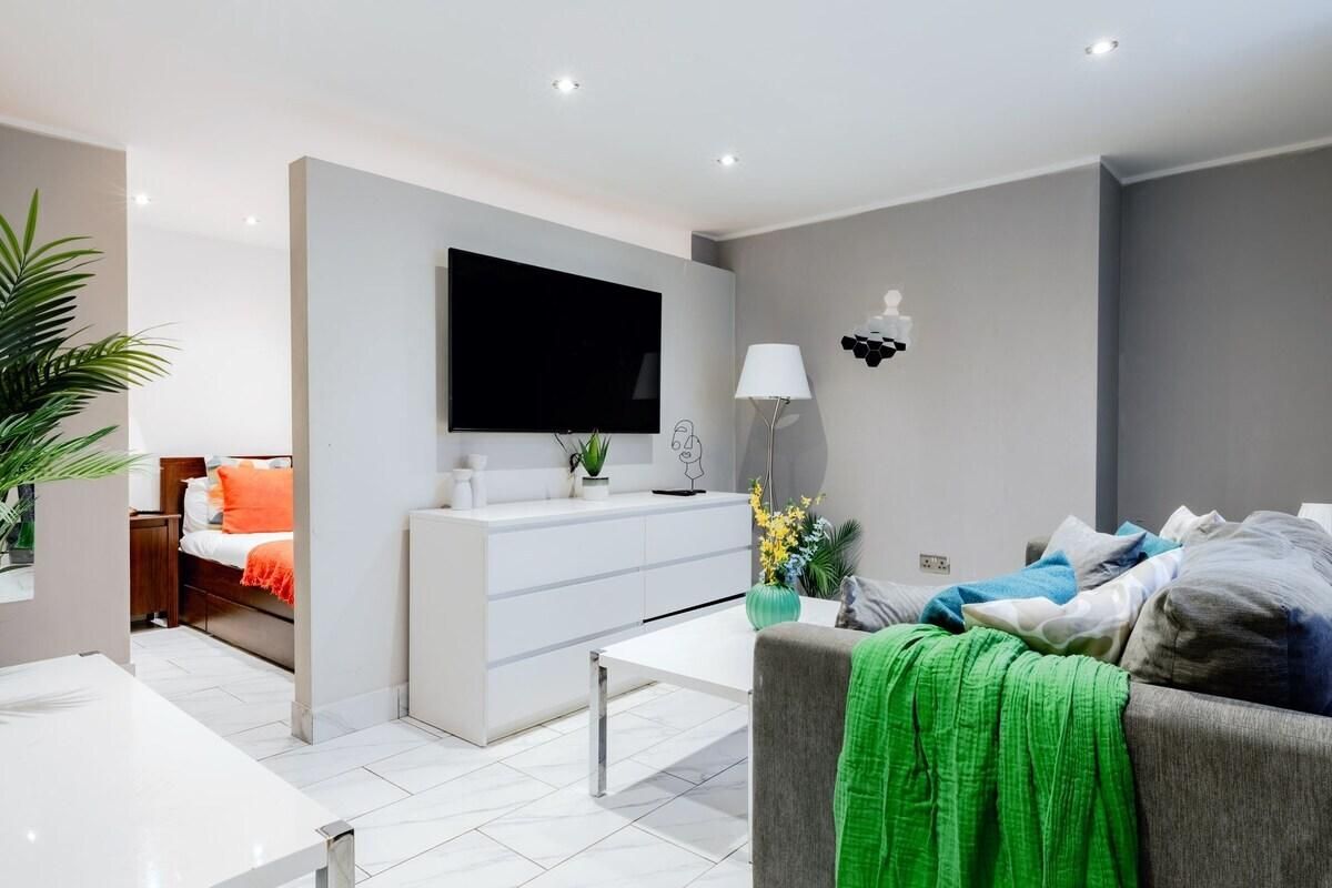 266A (One Bedroom Flat)