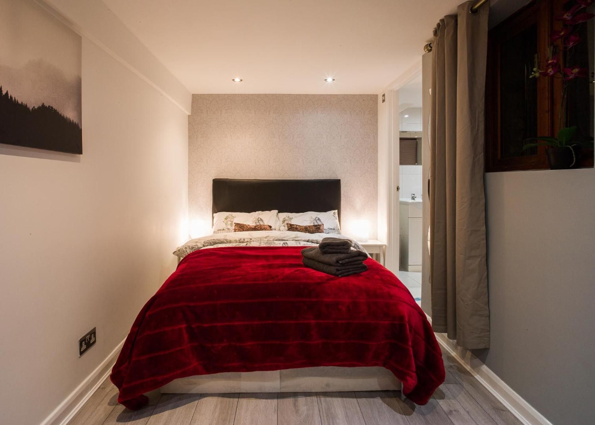 Double Room with Private Bathroom