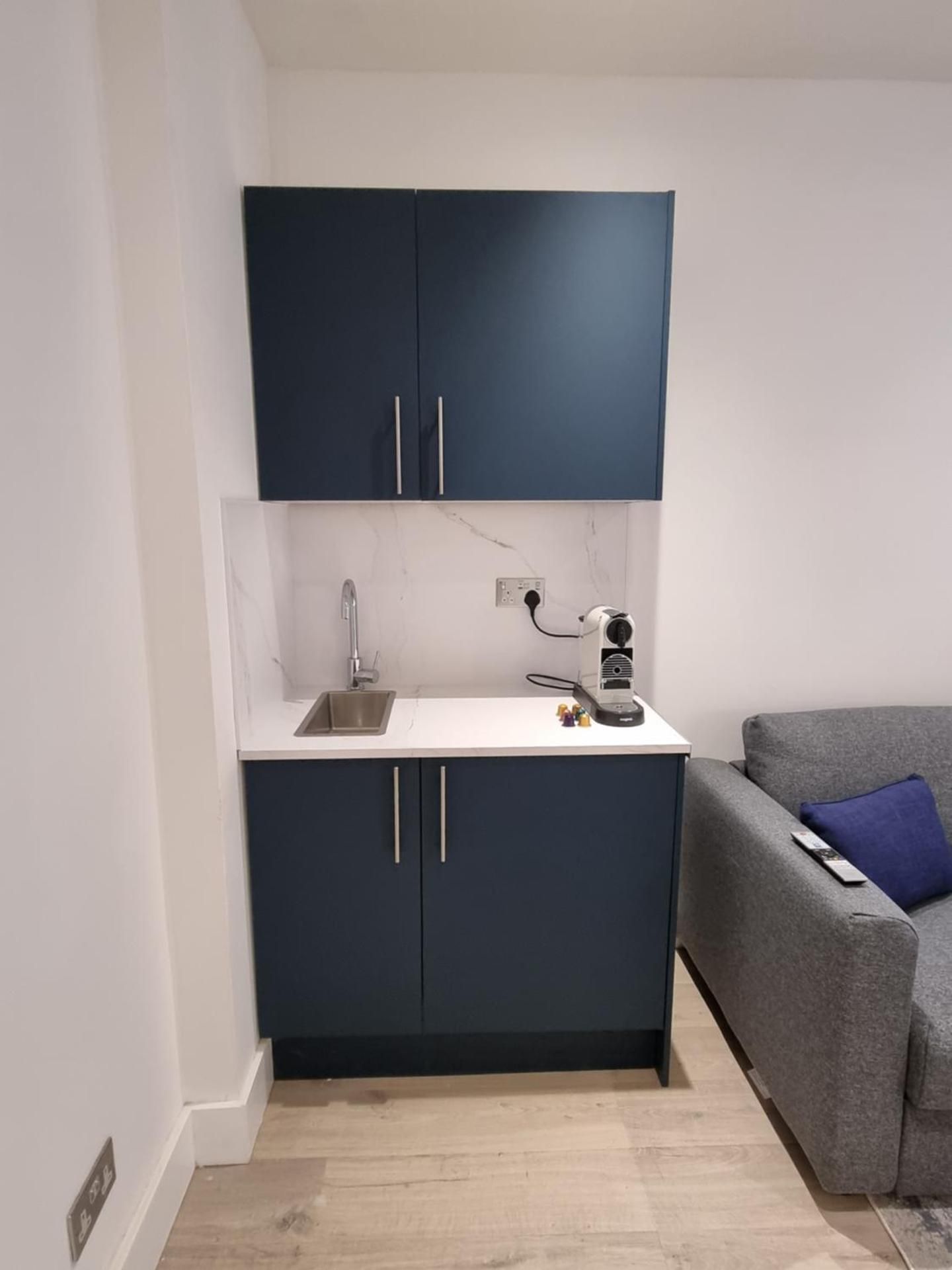 Deluxe One-Bedroom Apartment