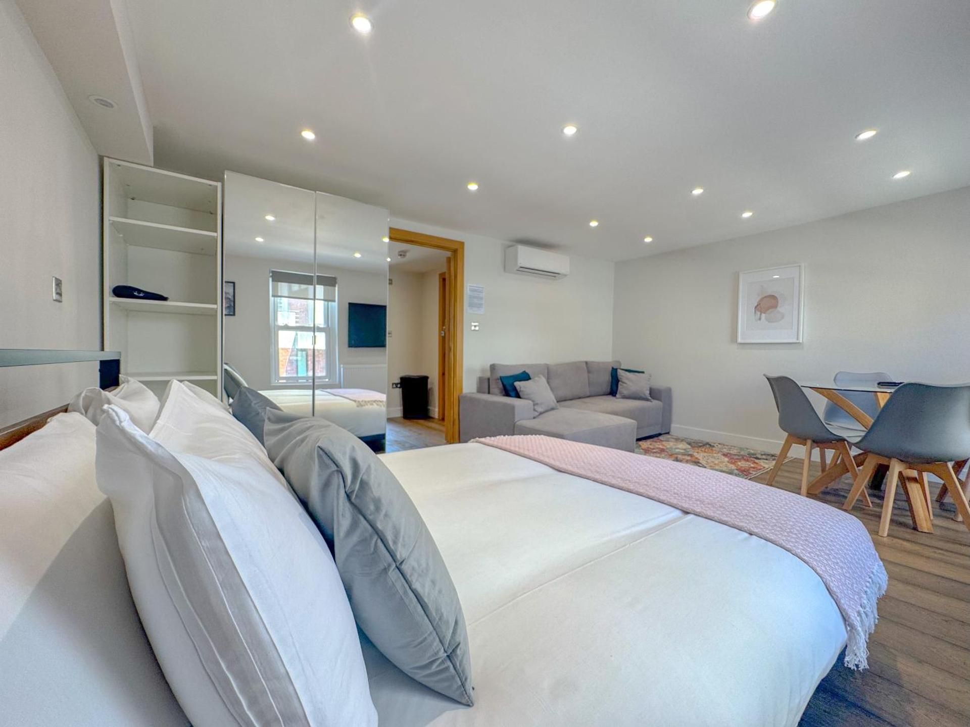 Studio Apartment
