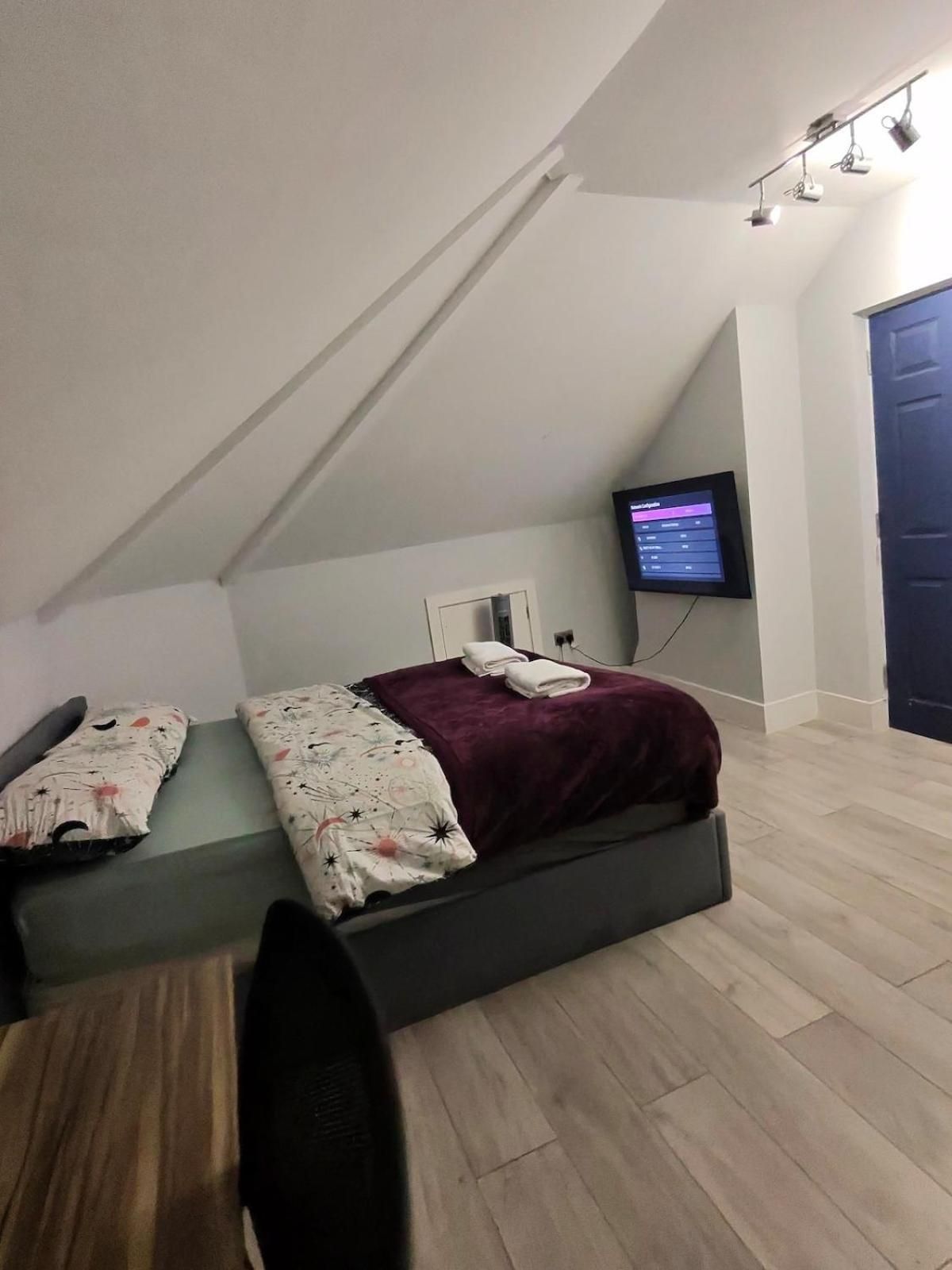 Double Room with Shared Bathroom