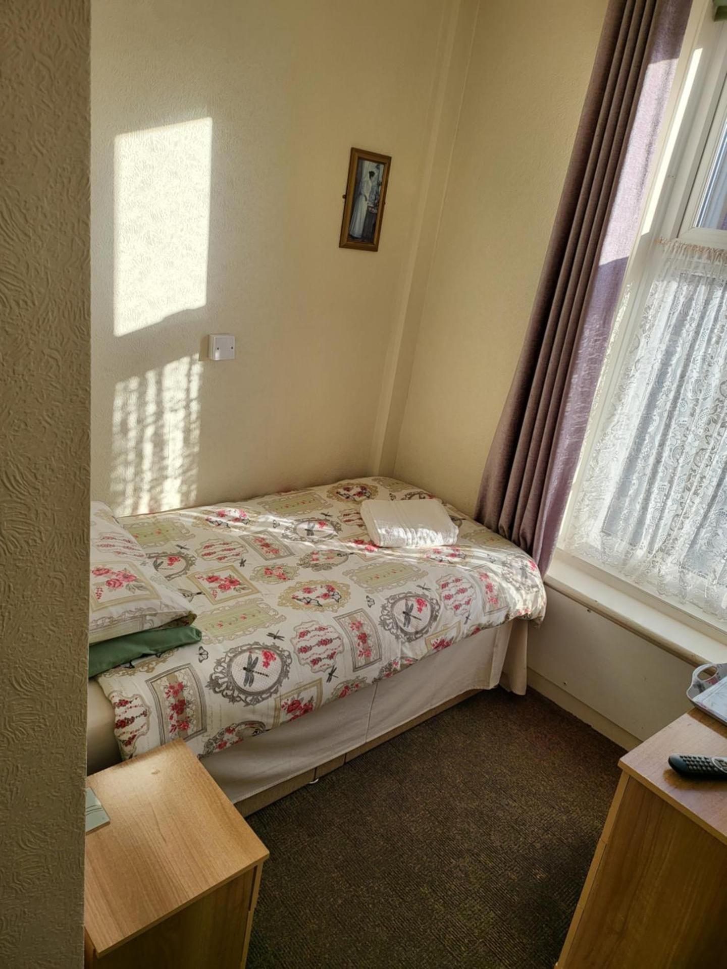 The Arabella Single Room 3