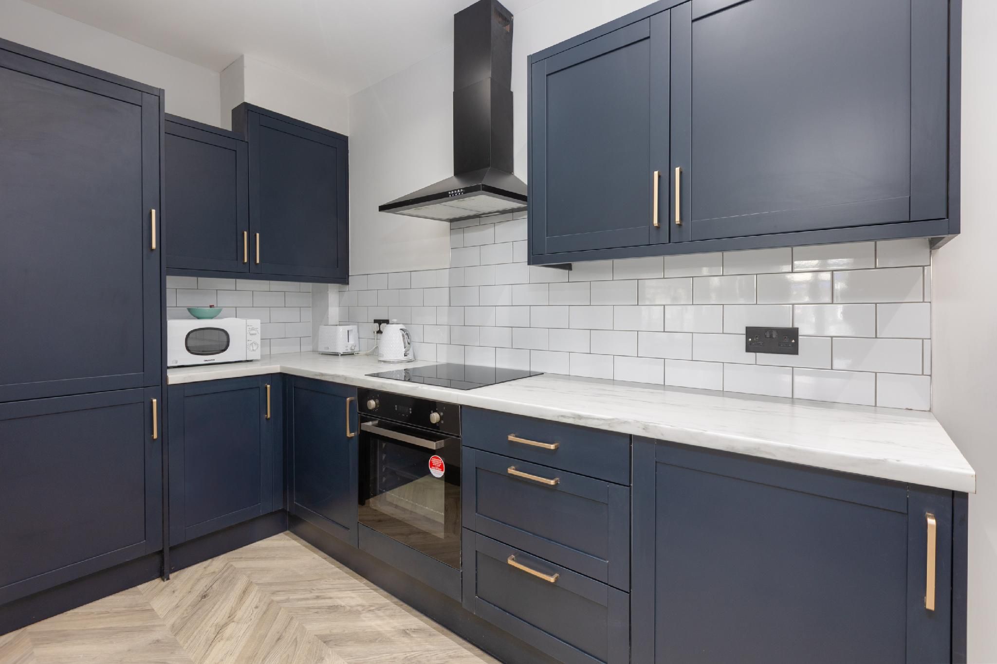 Apartment-Luxury-Private Bathroom-Ettie Suite