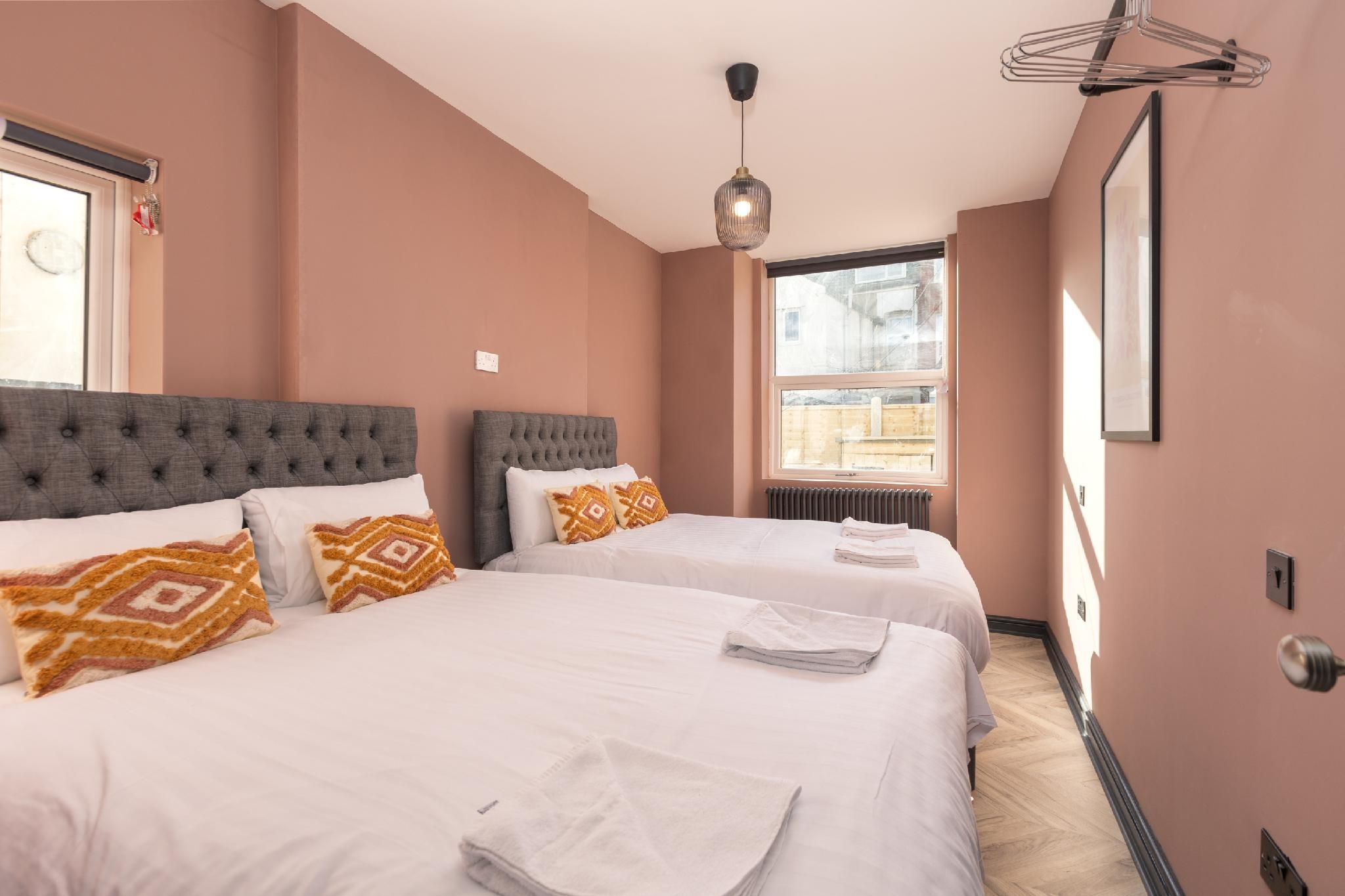 Apartment-Luxury-Private Bathroom-Ettie Suite