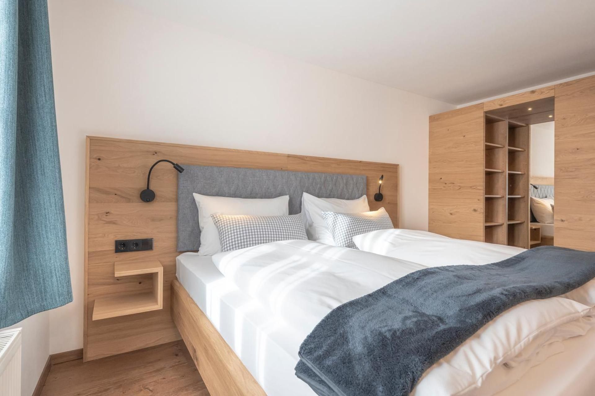 One-Bedroom Apartment with Balcony