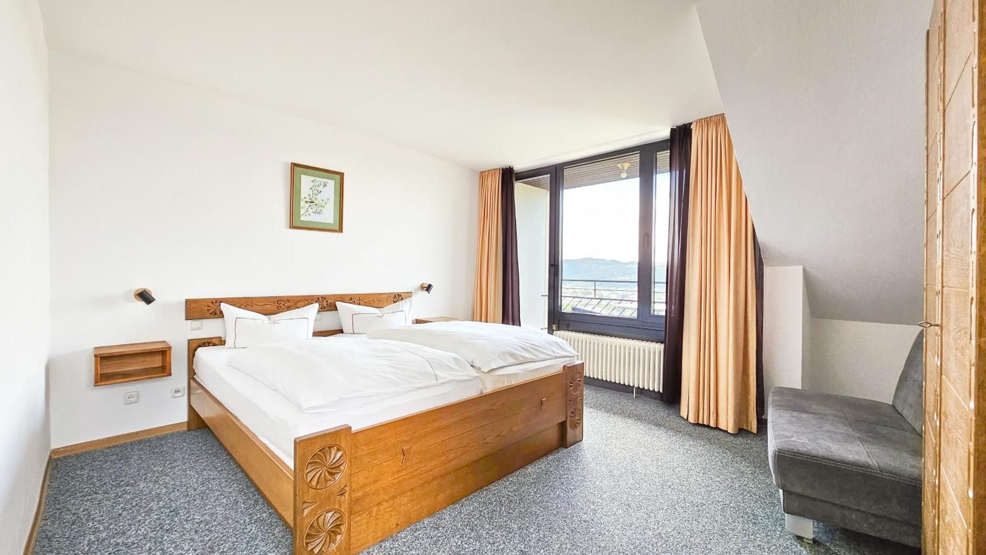 Two-Bedroom Apartment with Balcony and Panoramic City View