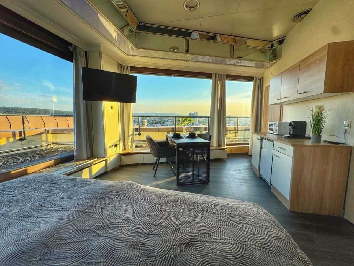 One-Bedroom Suite