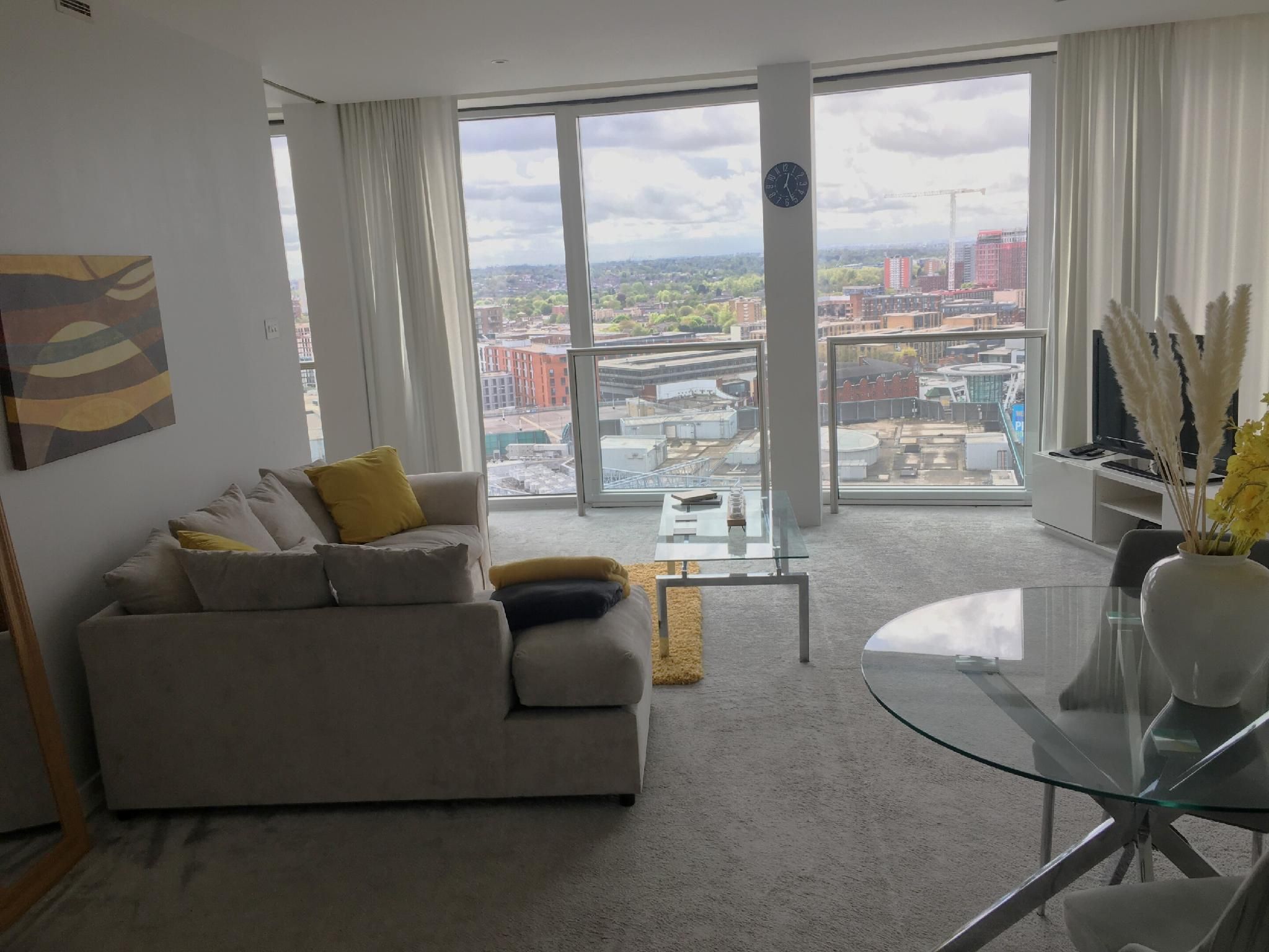 Entire 1 Bed Apartment-Ensuite-Apartment-Apartment-City view