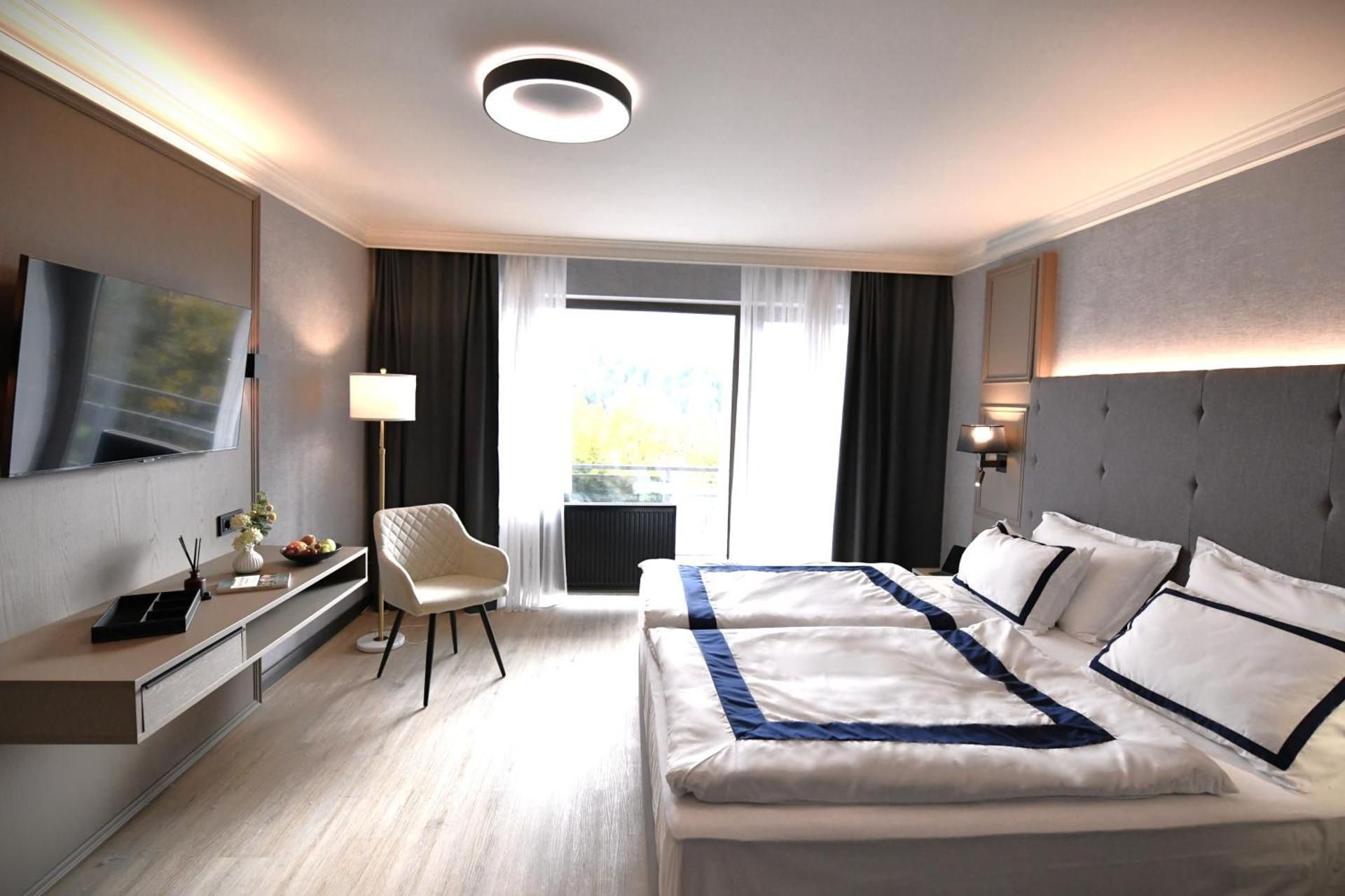 Standard King Room