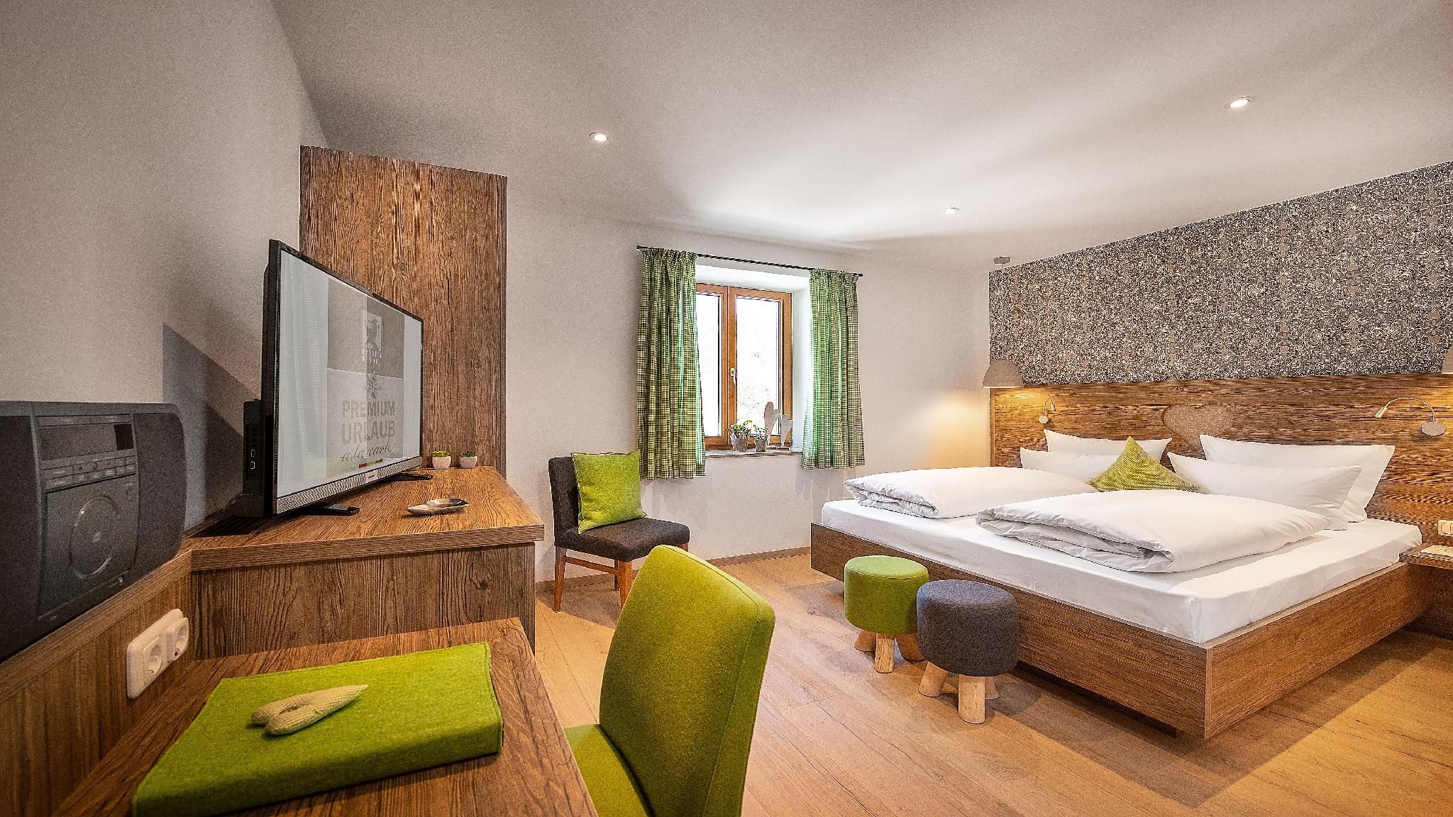 Standard - 1 Double Bed with Shower