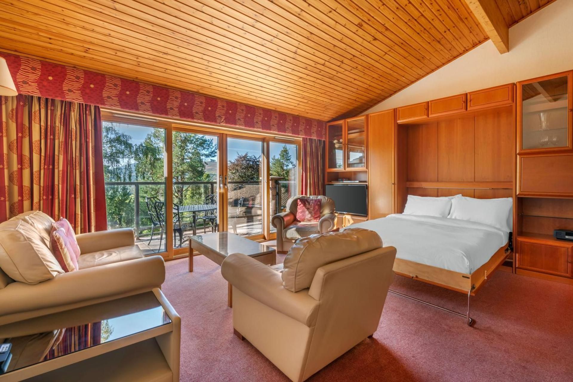 1 Bedroom Lodge