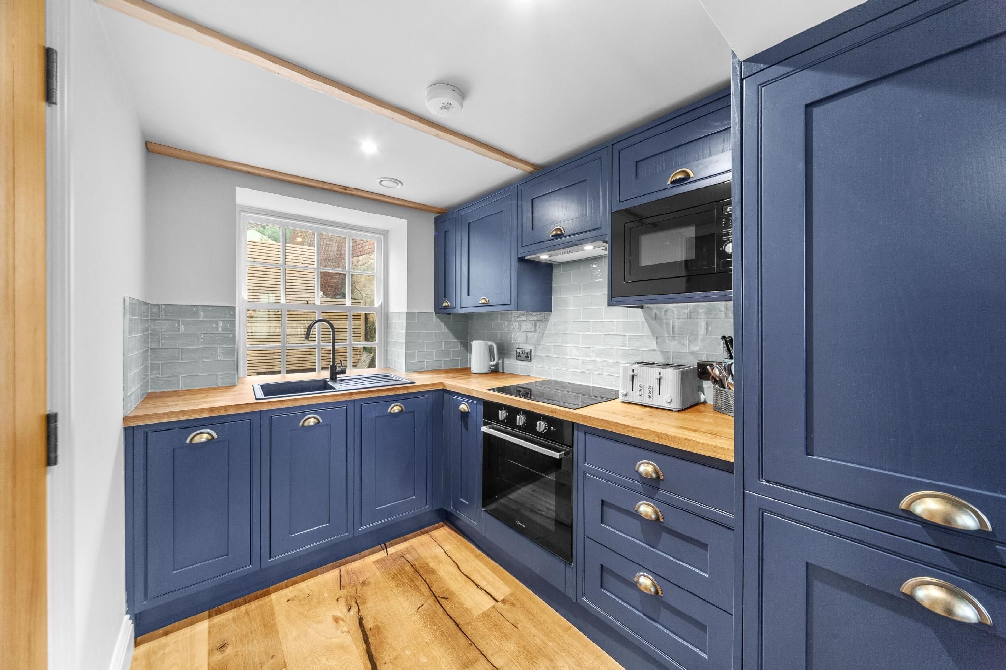 Tilly's Cosy Cottage Retreats - Cave Cottage