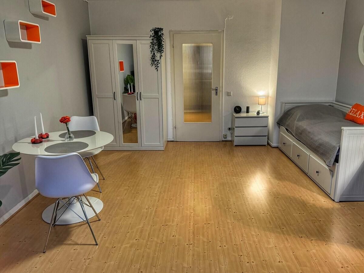 Apartment-Eigenes Badezimmer-Apartment-Strassenblick
