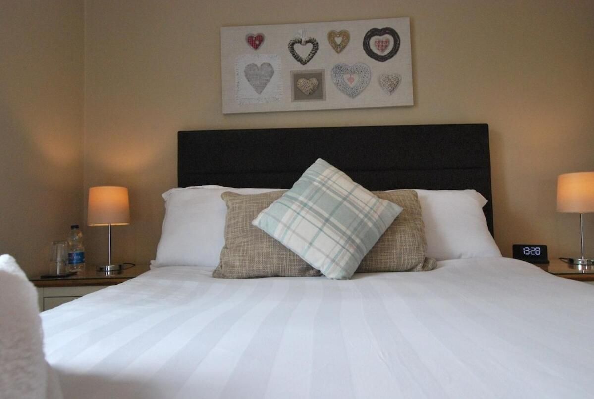 Deluxe Double Room with Shower