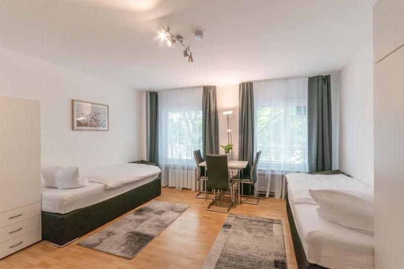 One-Bedroom Apartment With City View