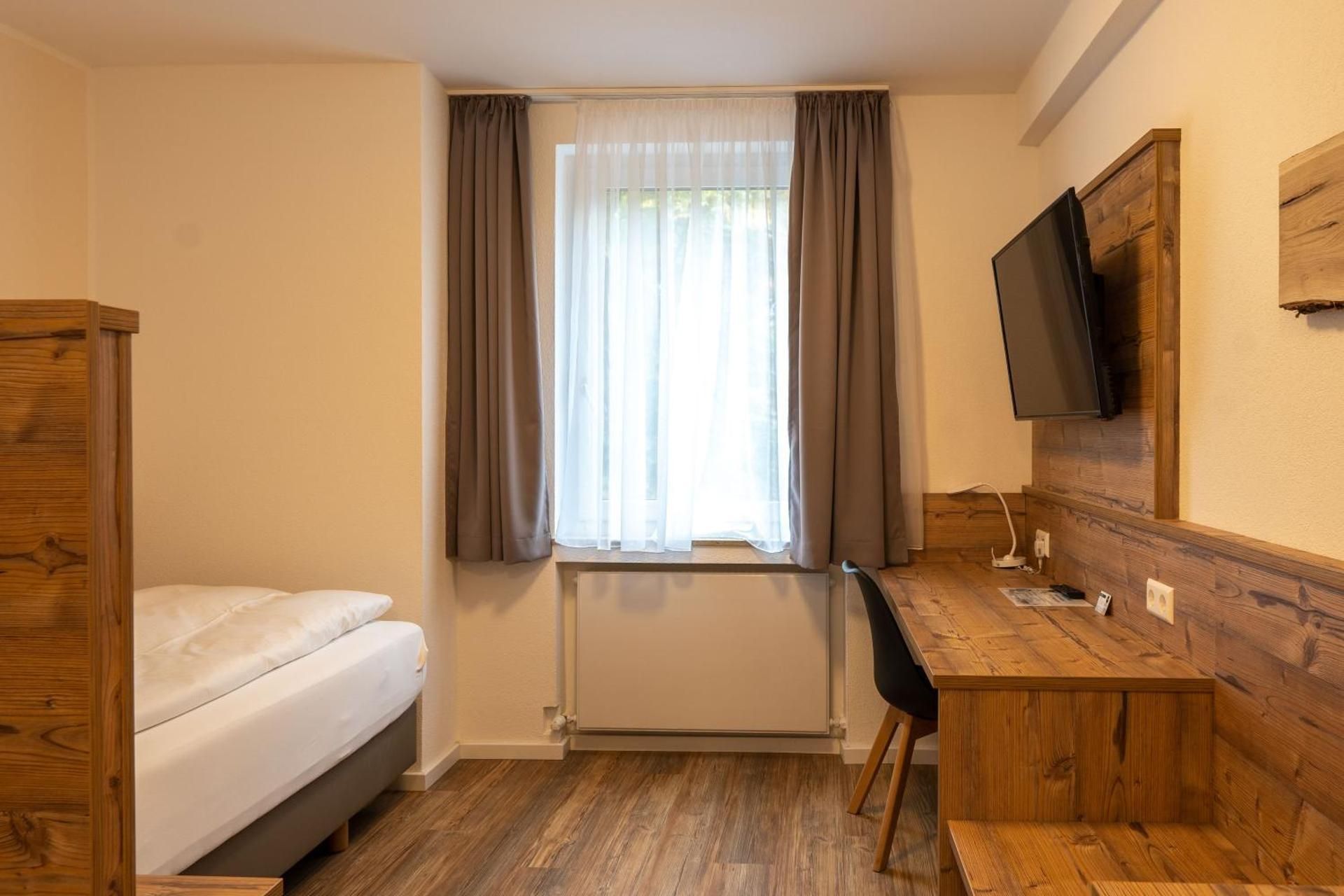 Large Single Room