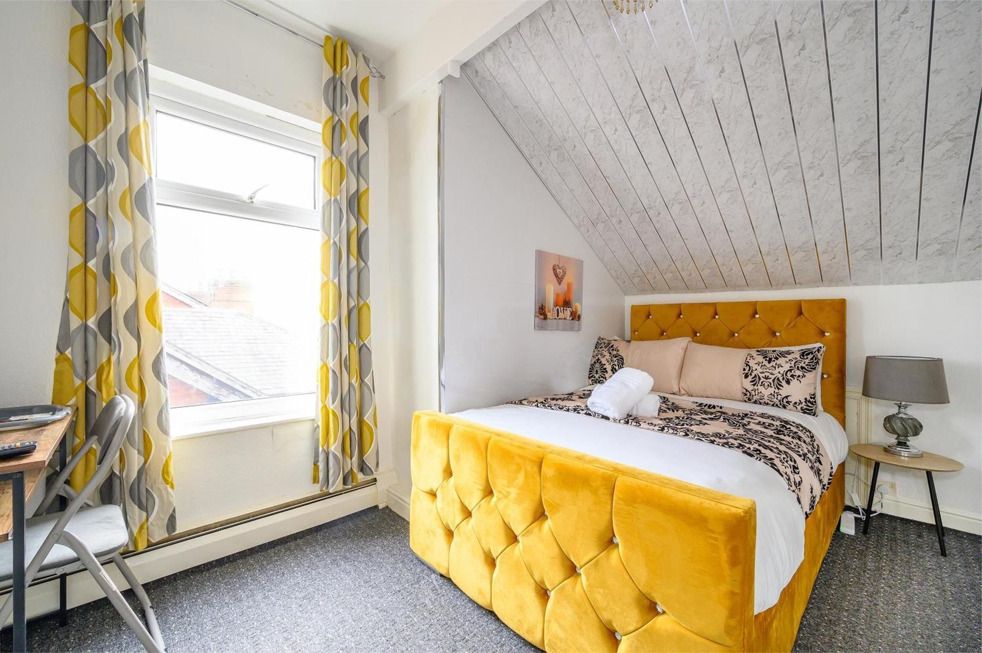 Double Room with Shared Bathroom