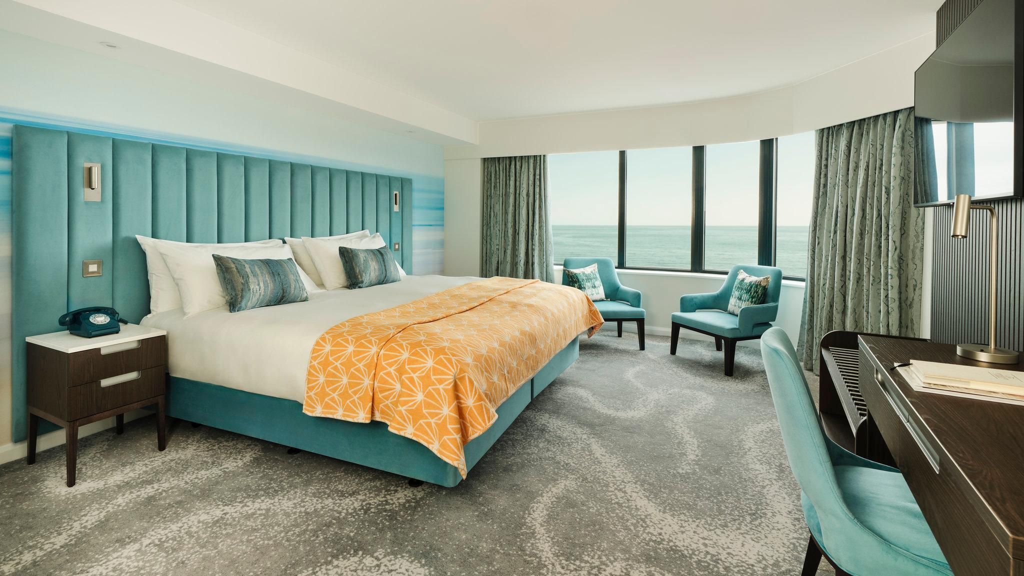 1 King Suite Sea View with Sofa Bed