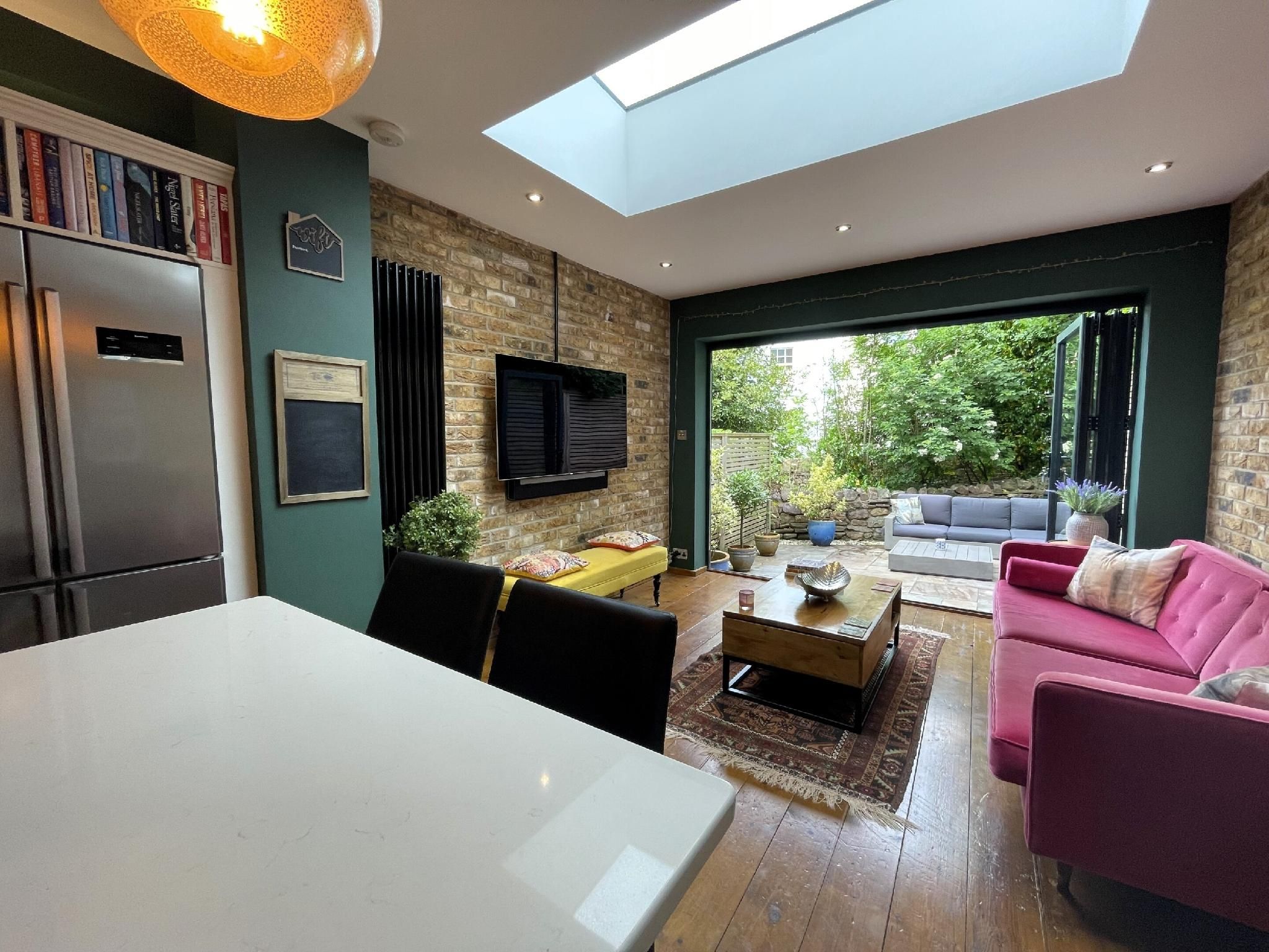 Deluxe-House-Private Bathroom-City View