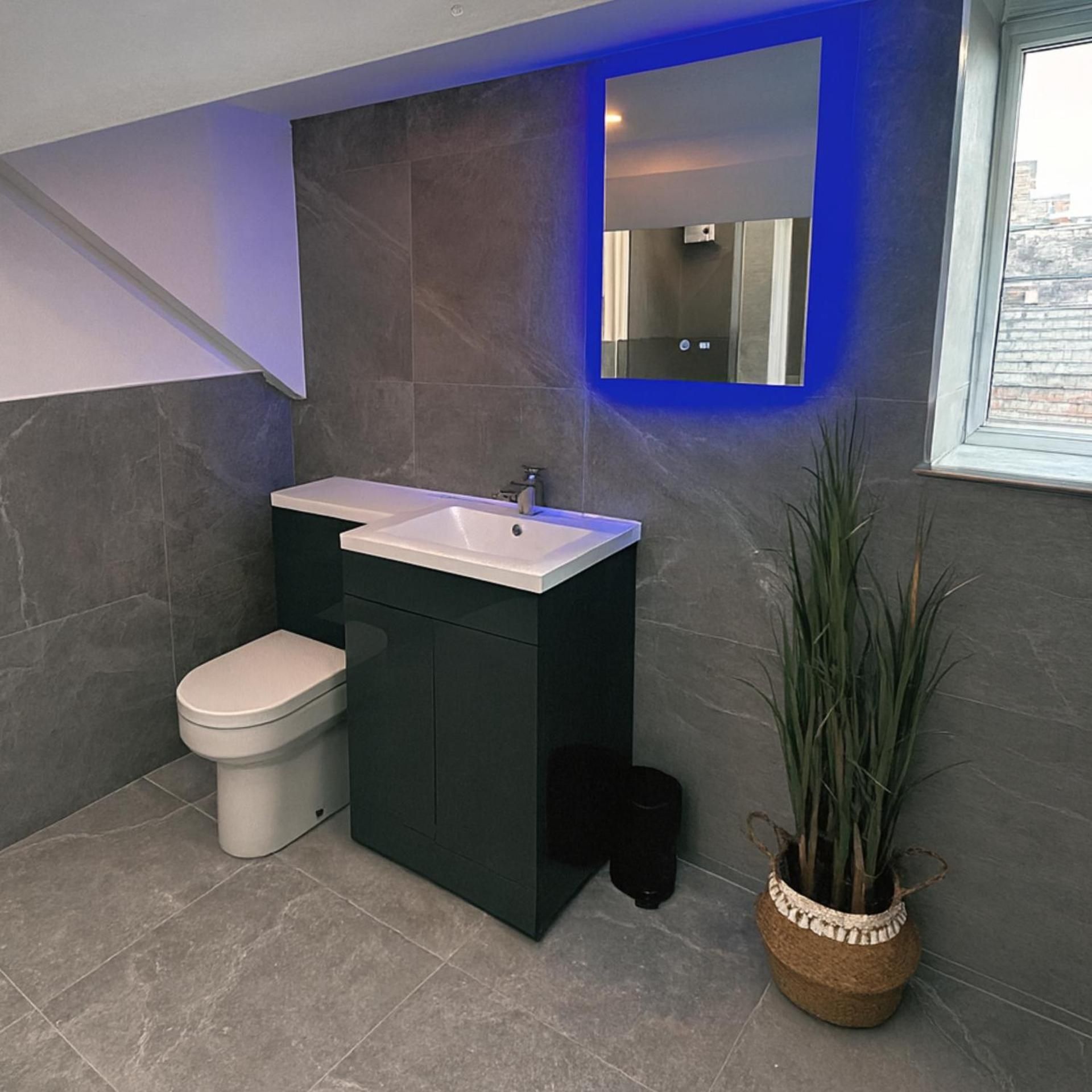 Apartment with City View