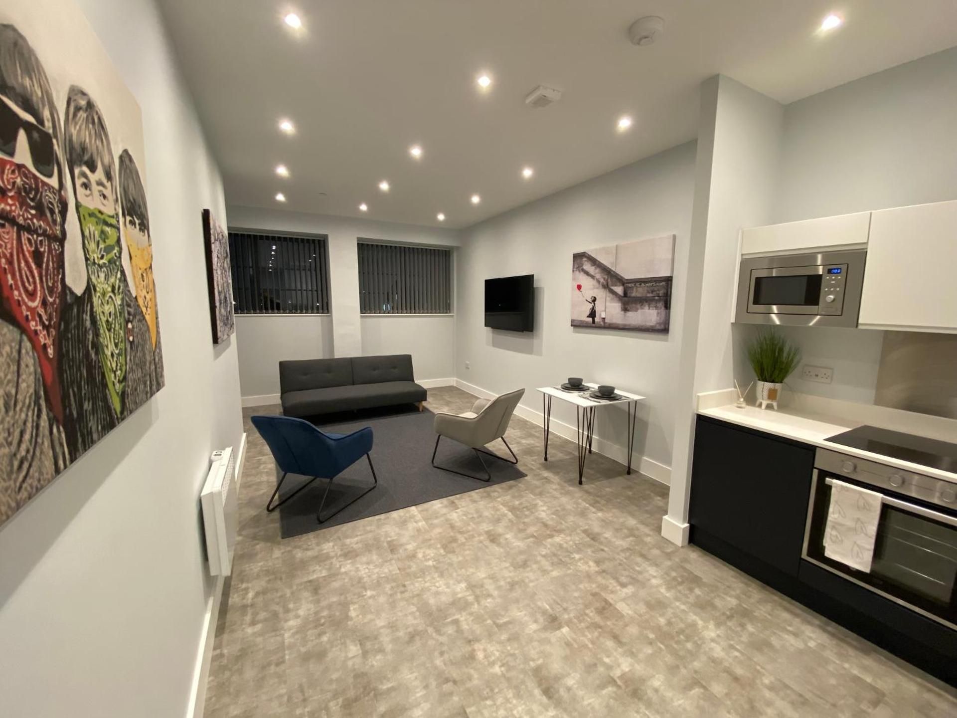 DELUXE APARTMENT