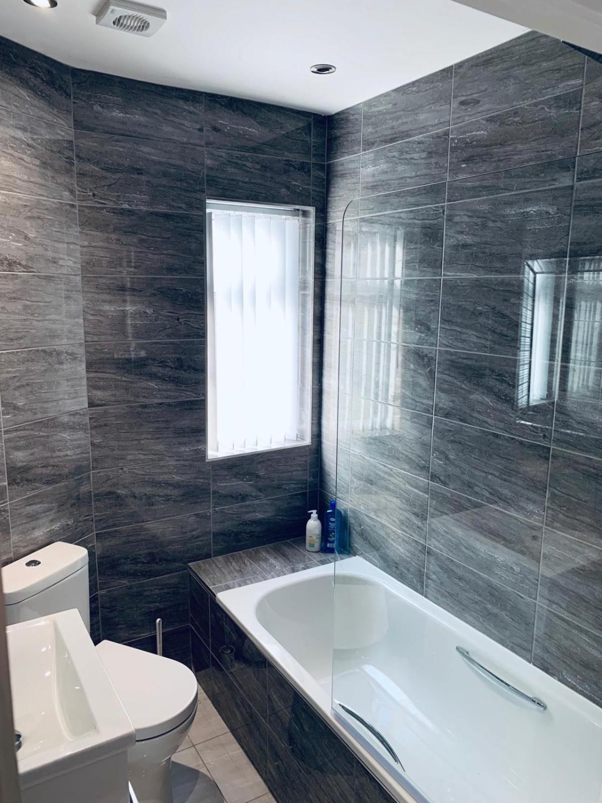 Standard Twin Room with Shared Bathroom