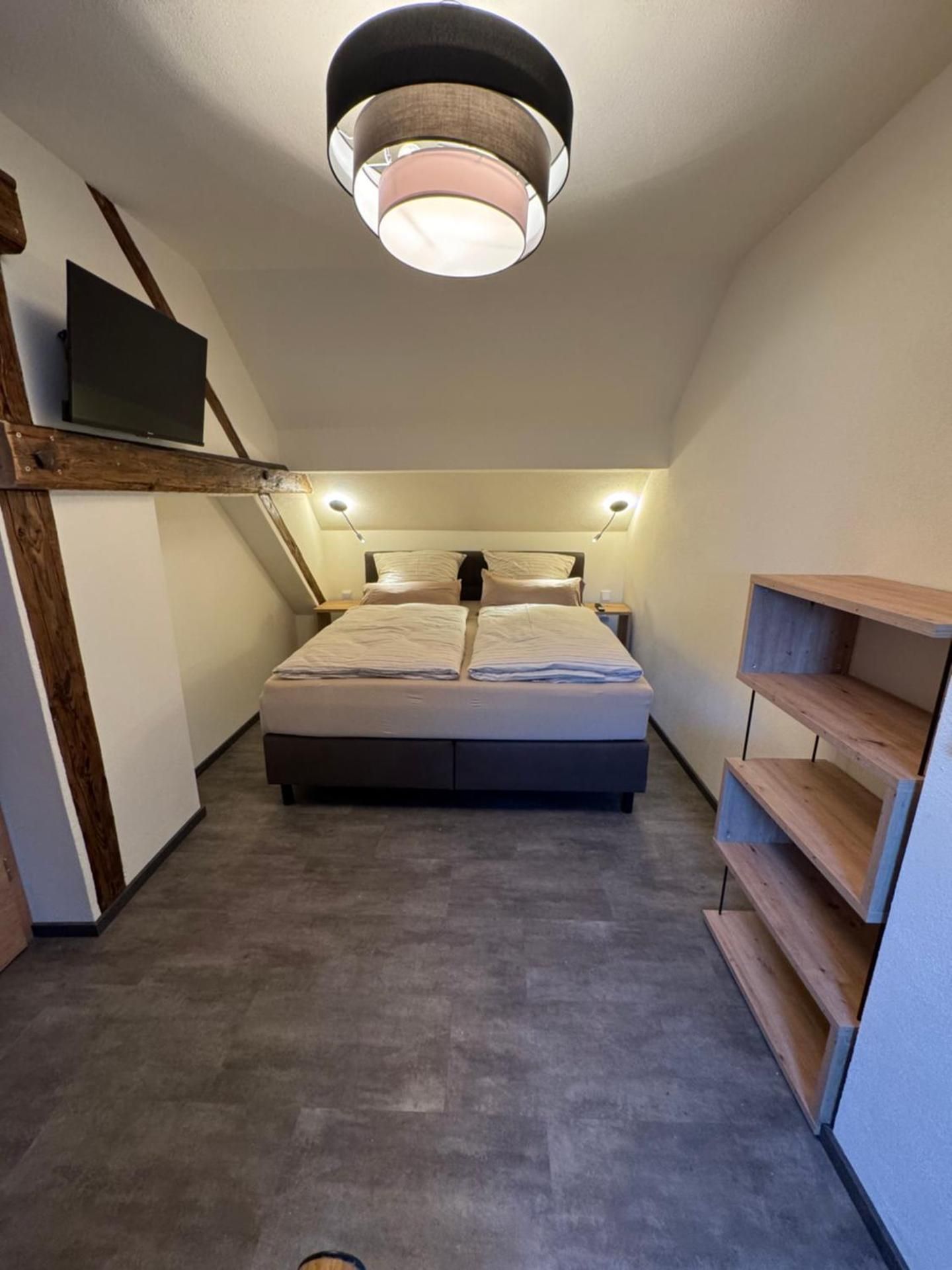 One-Bedroom Apartment 4