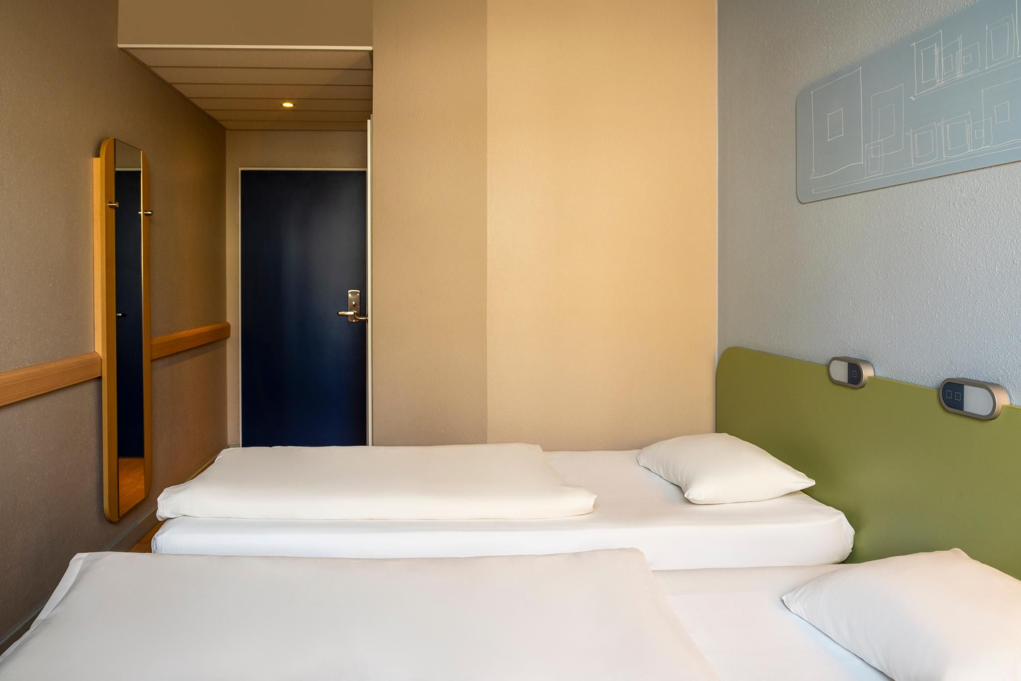 Twin Rooms With Two Single Beds