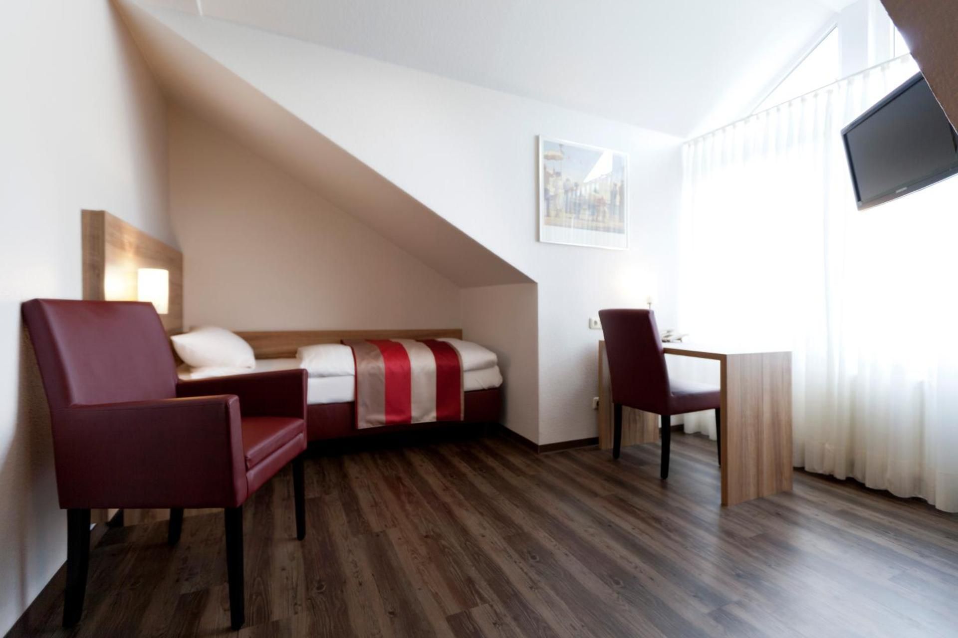 Large Single Room